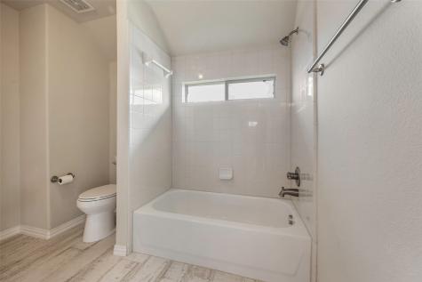 2505 Claymore Avenue Garland TX 75043