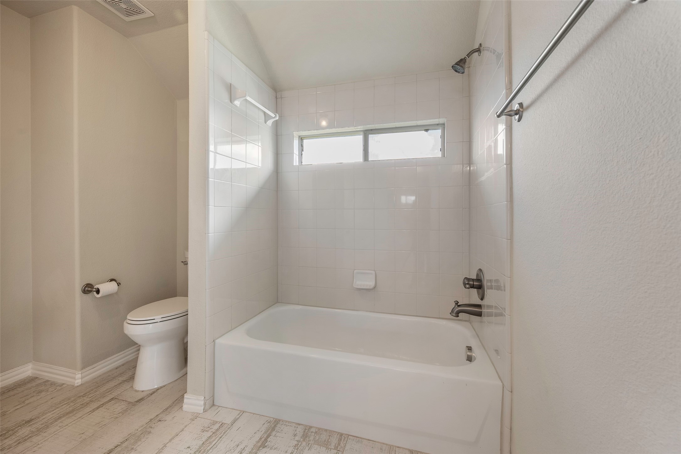 2505 Claymore Avenue Garland TX 75043