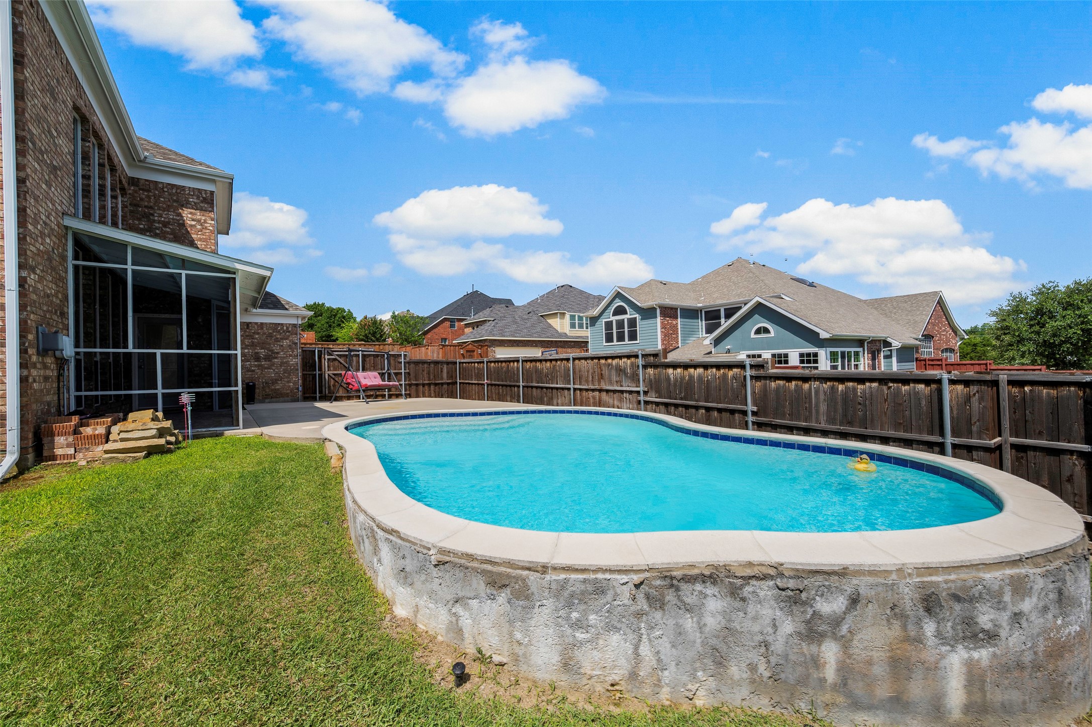 2505 Claymore Avenue Garland TX 75043