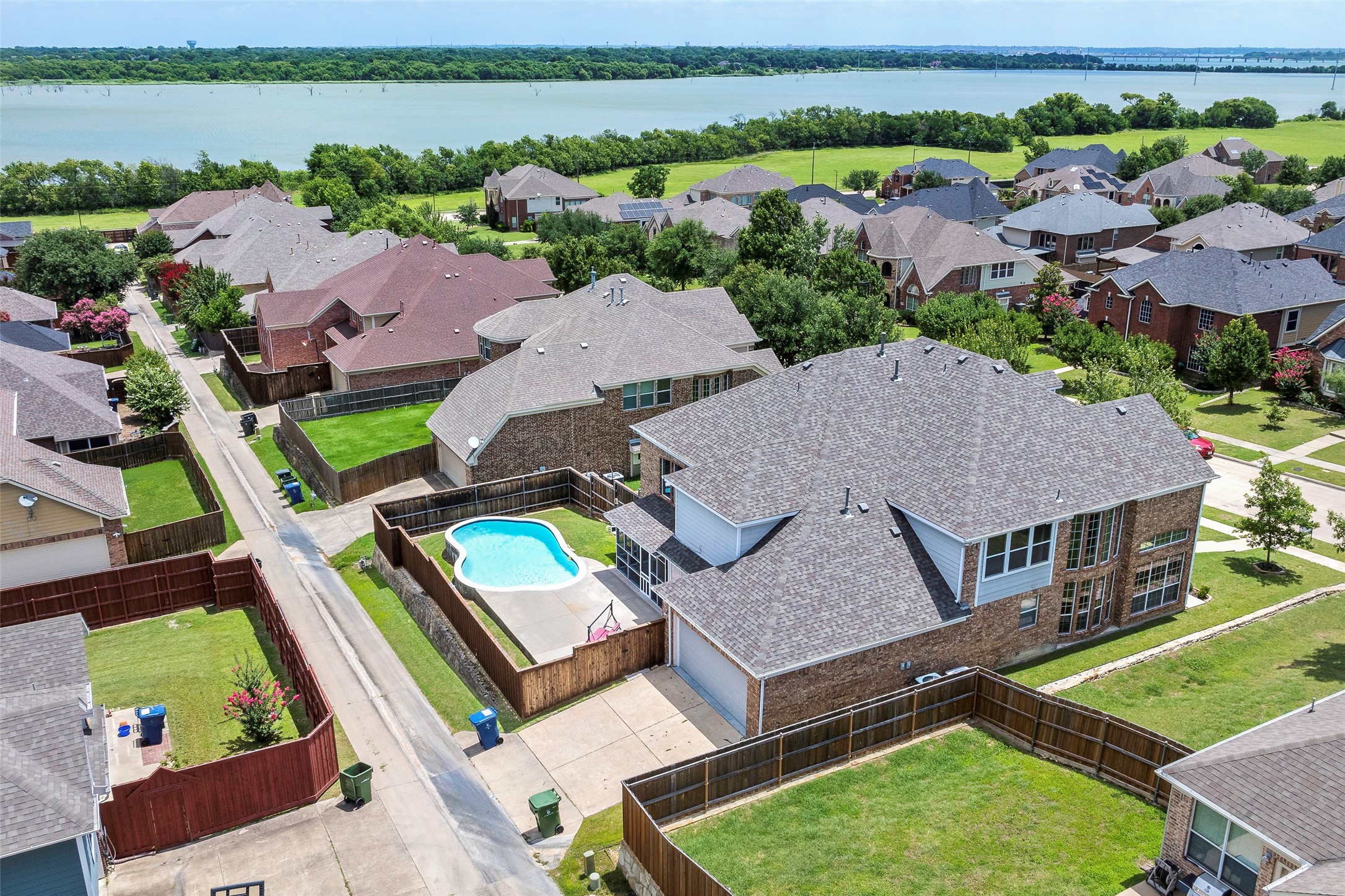 2505 Claymore Avenue Garland TX 75043