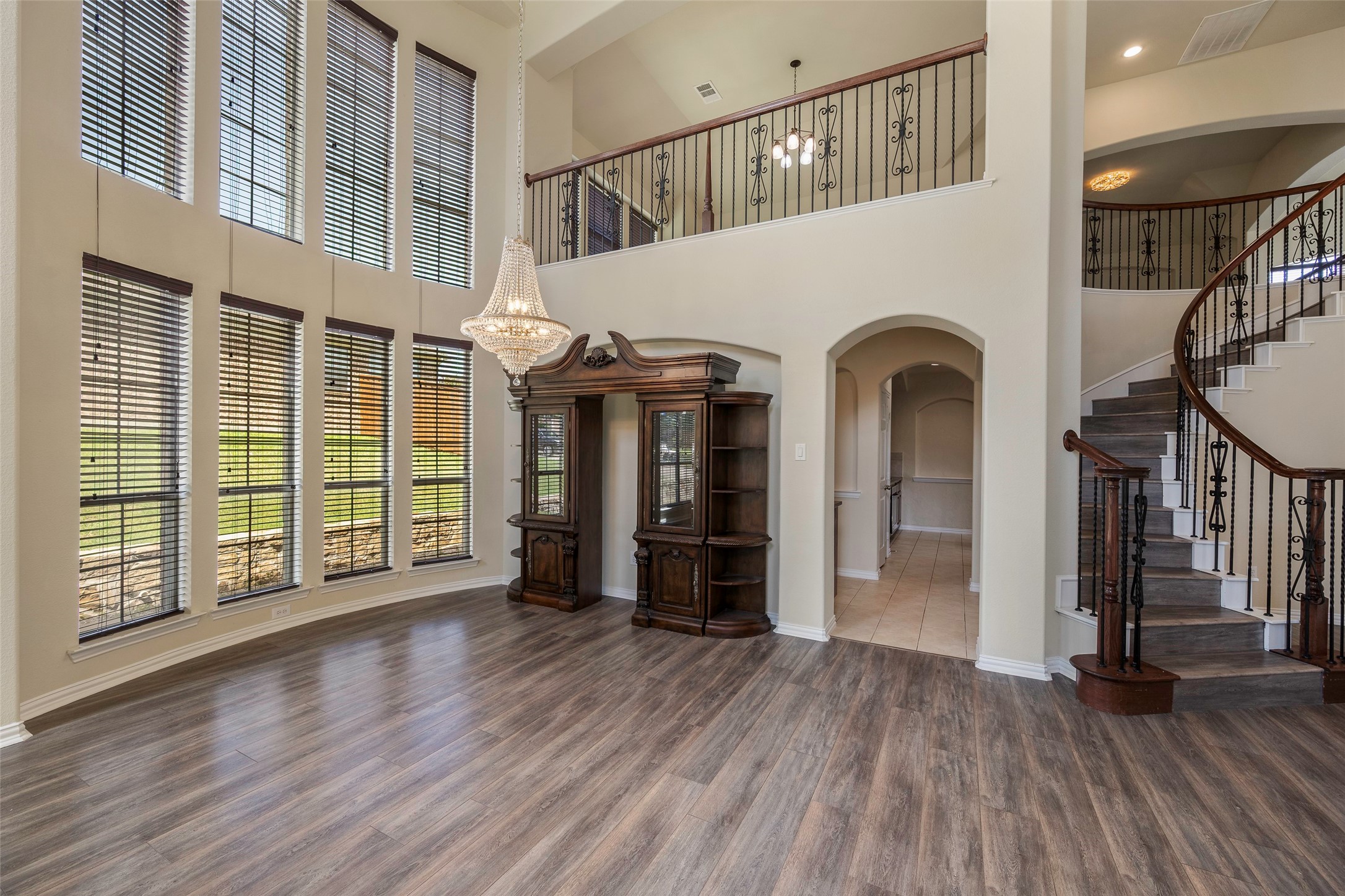 2505 Claymore Avenue Garland TX 75043