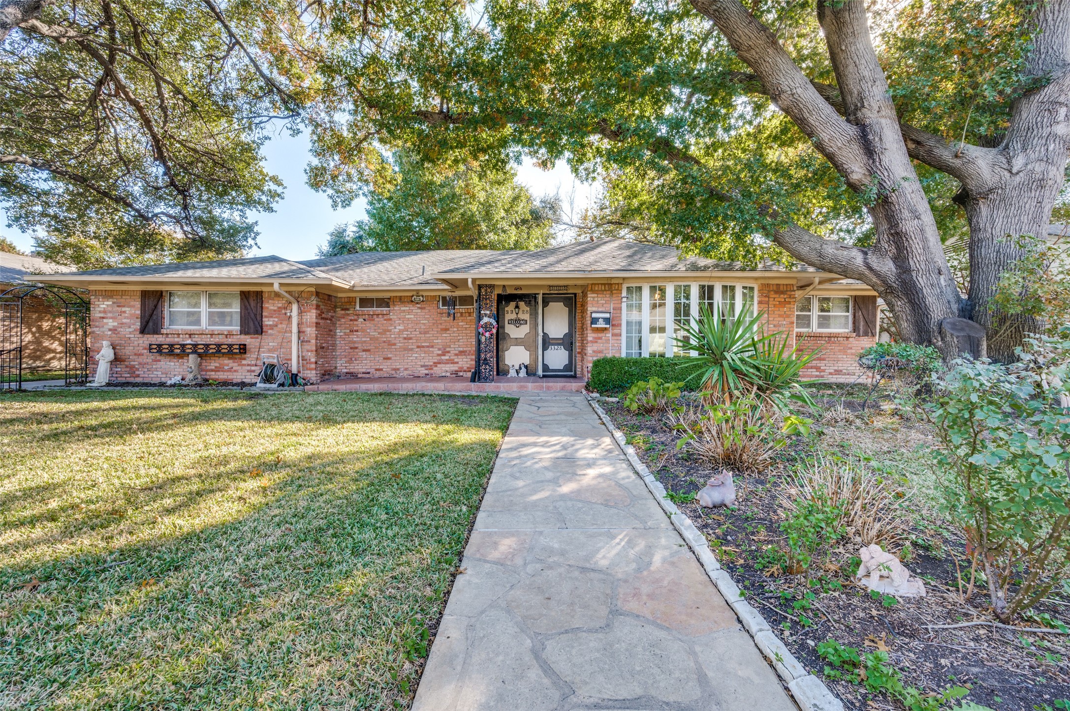 3328 Norcross Lane Dallas TX 75229