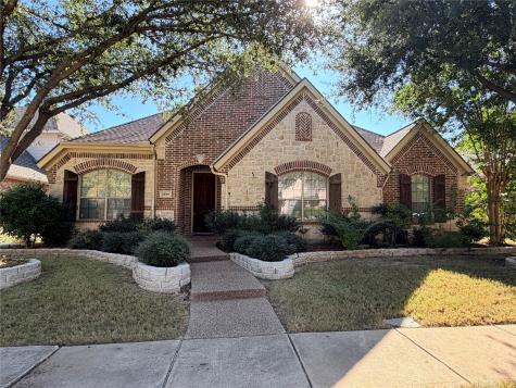 1214 Luna Lane Garland TX 75044