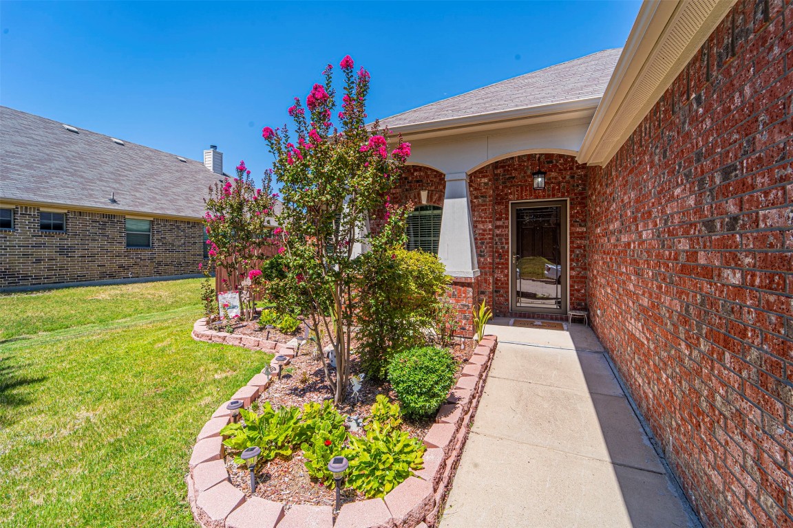 8315 Dawnridge Drive Dallas TX 75249