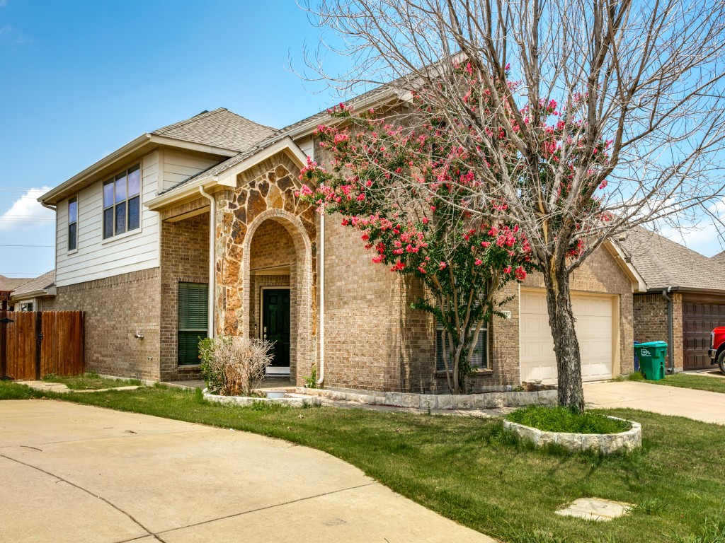 1121 Raleigh Path Road Denton TX 76208