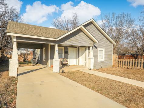955 E Humbolt Street Fort Worth TX 76104