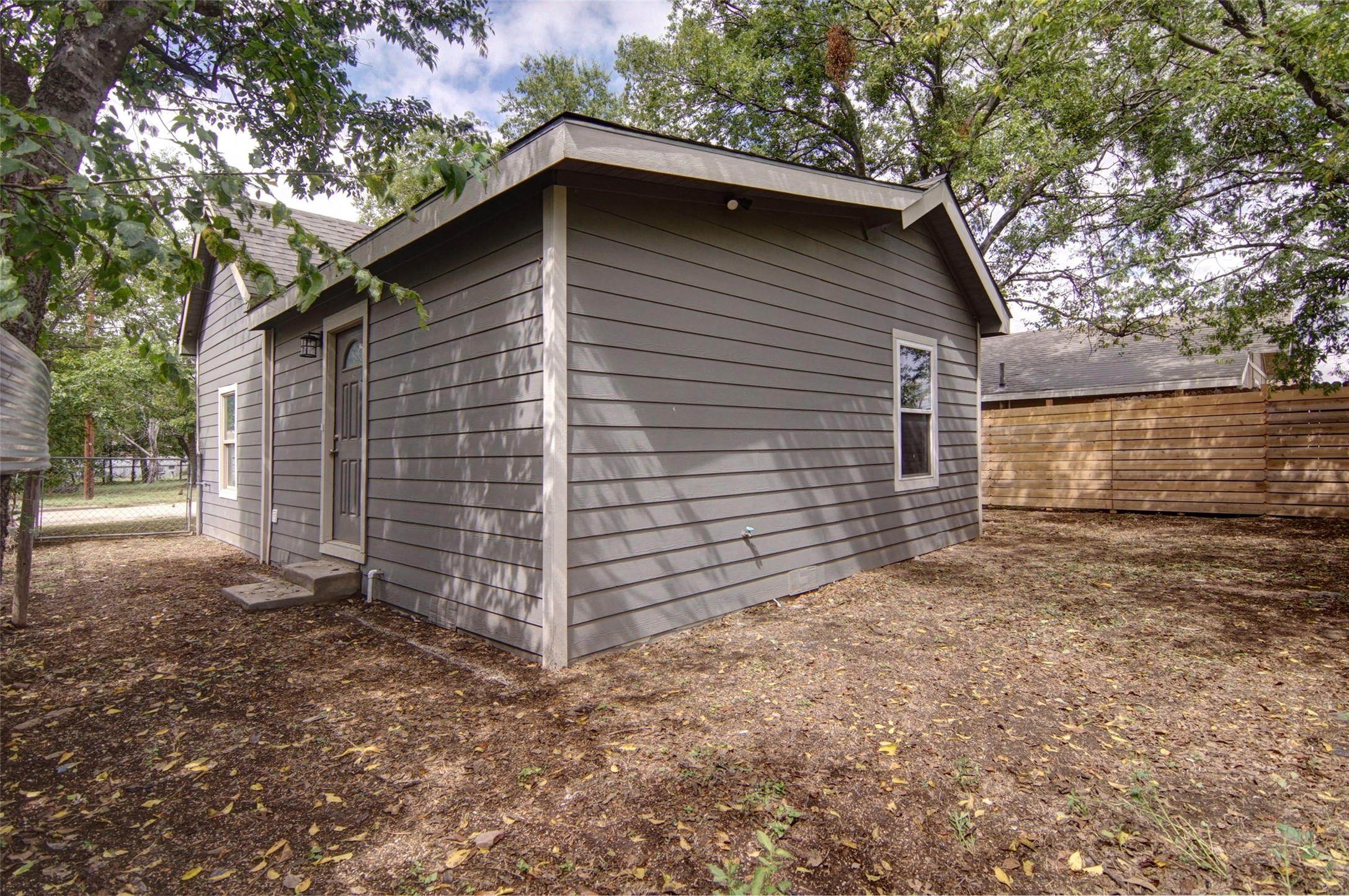 611 SE 2nd Avenue Mineral Wells TX 76067
