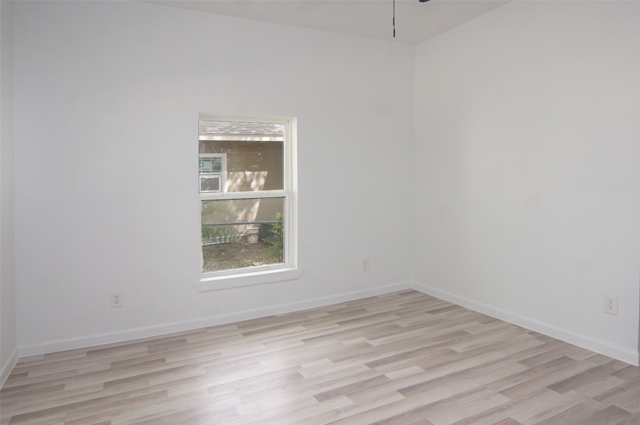 611 SE 2nd Avenue Mineral Wells TX 76067