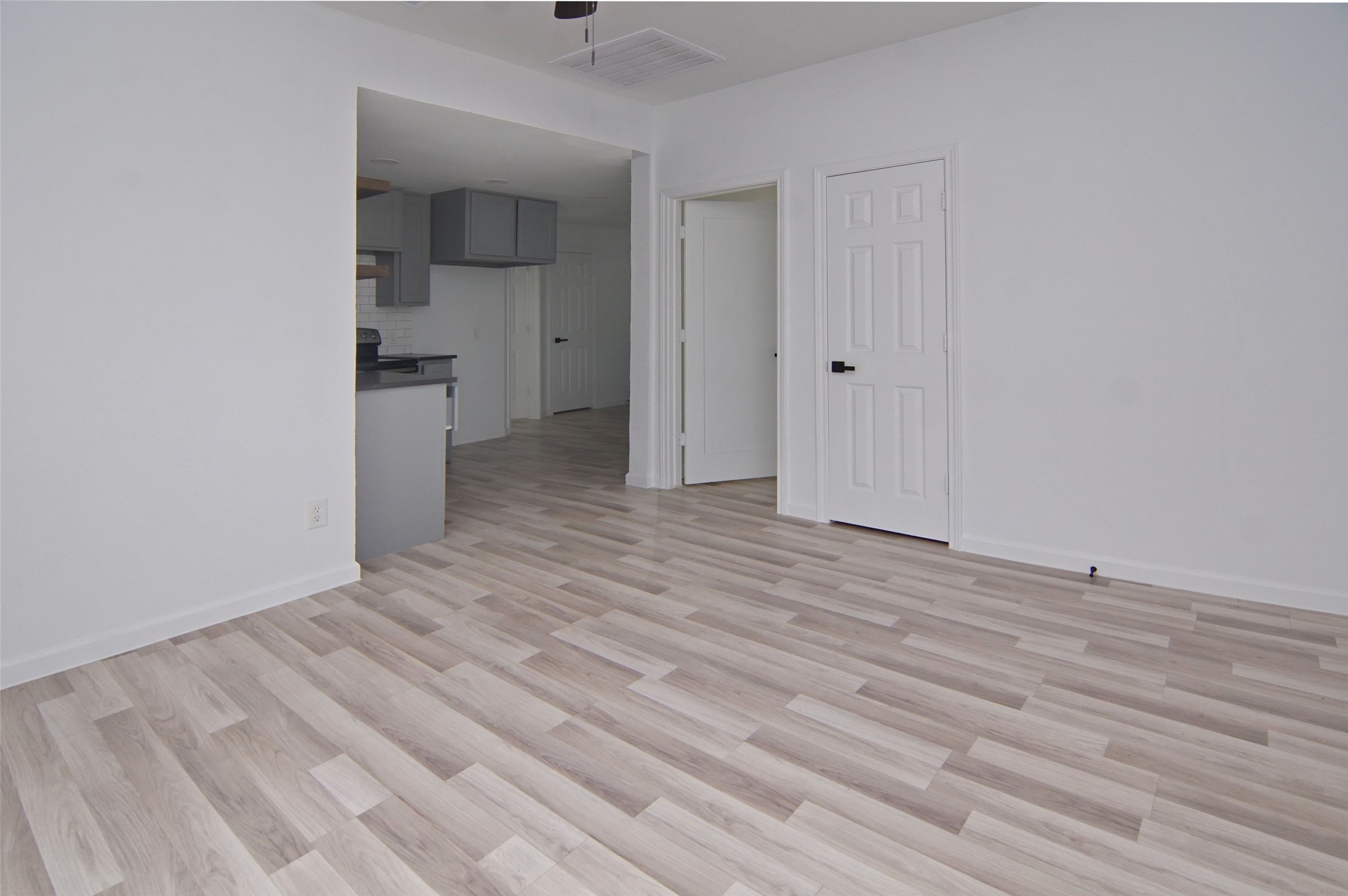611 SE 2nd Avenue Mineral Wells TX 76067