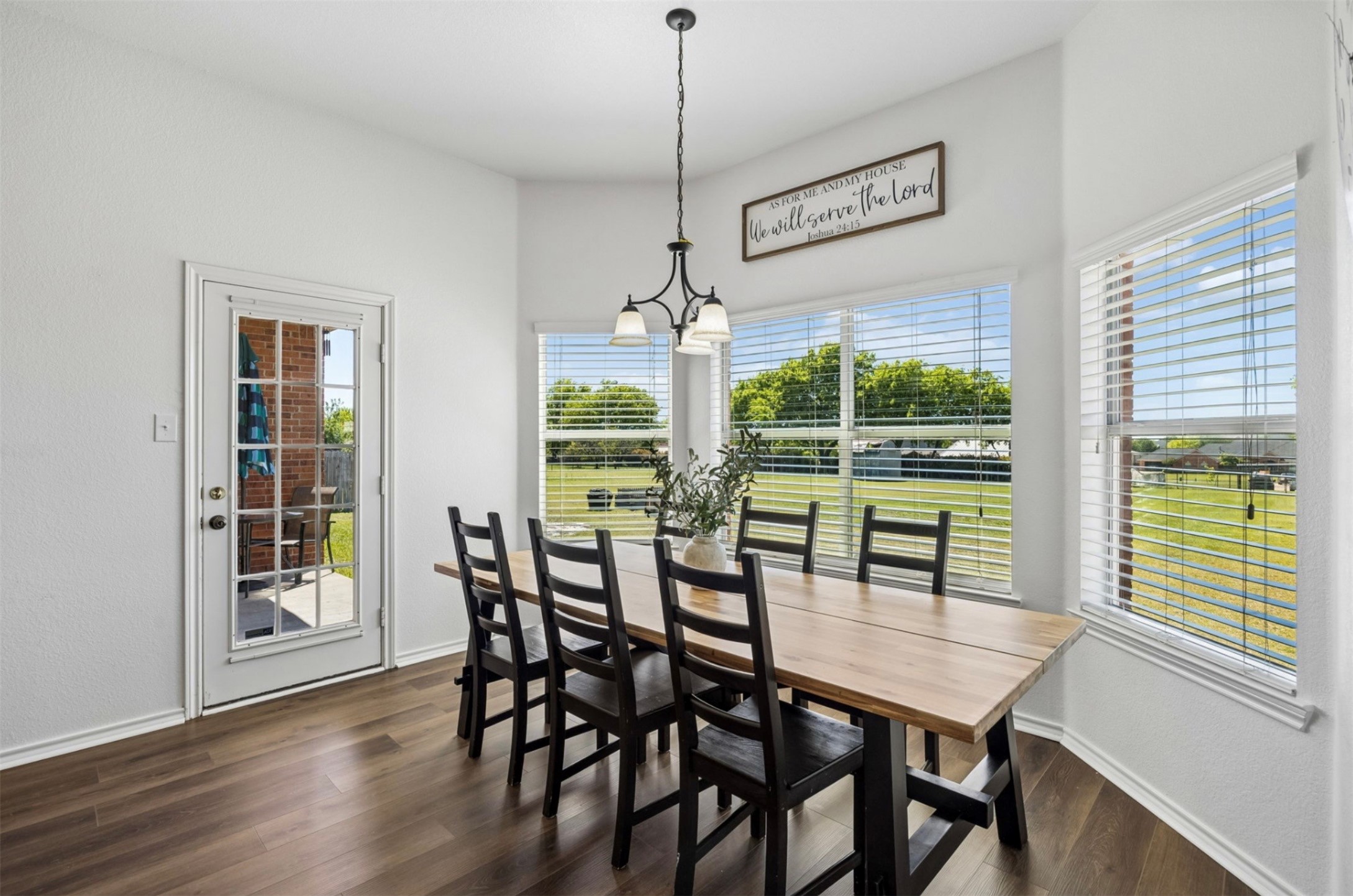 1015 Meadow Hill Drive Lavon TX 75166