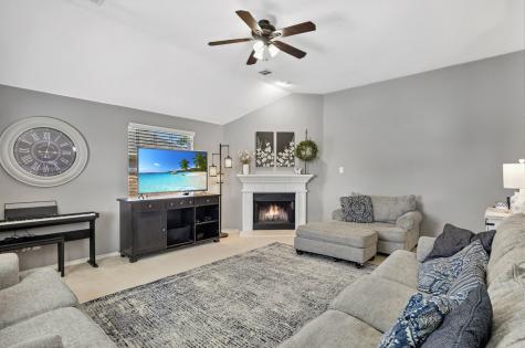 1015 Meadow Hill Drive Lavon TX 75166