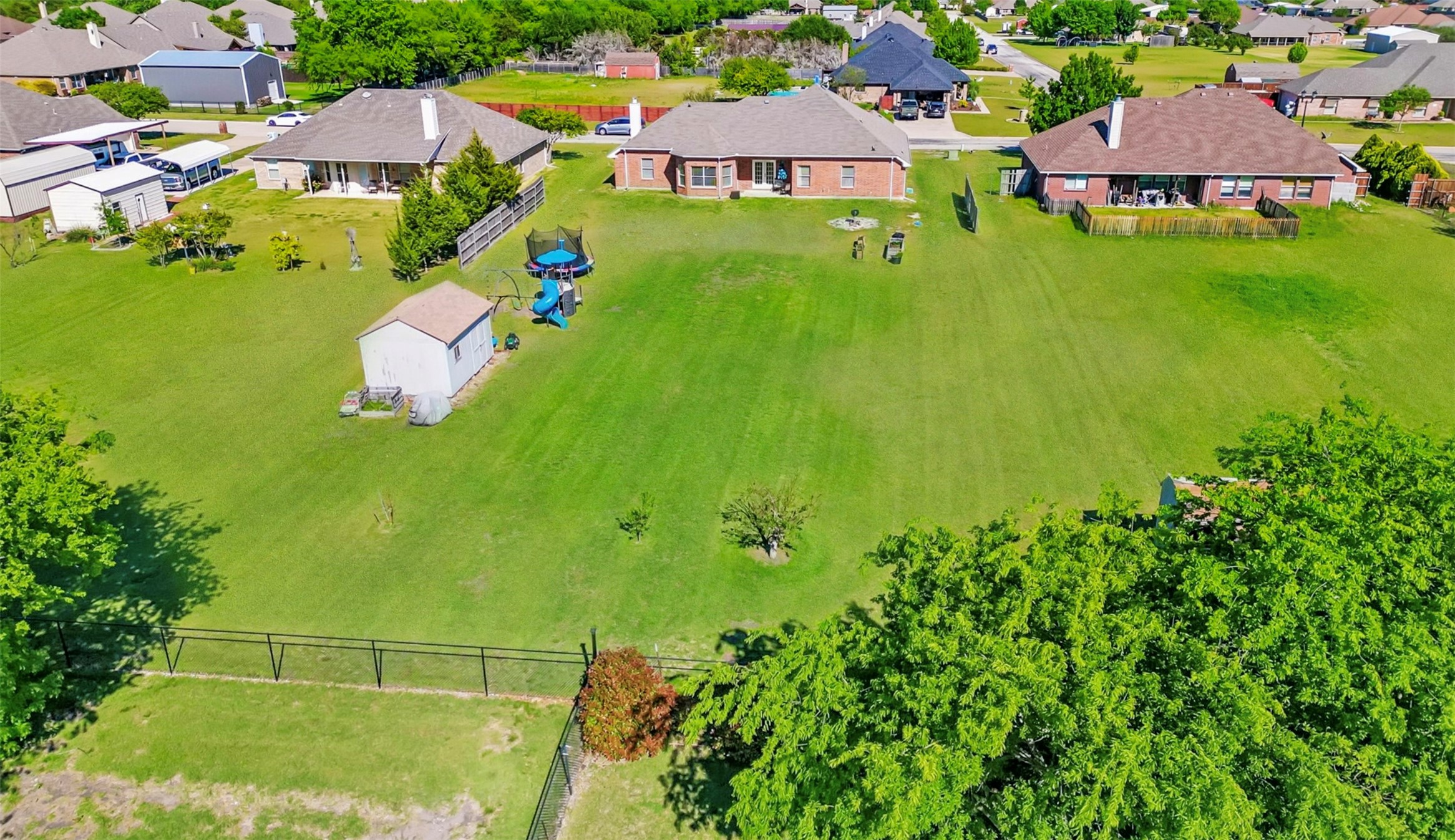 1015 Meadow Hill Drive Lavon TX 75166
