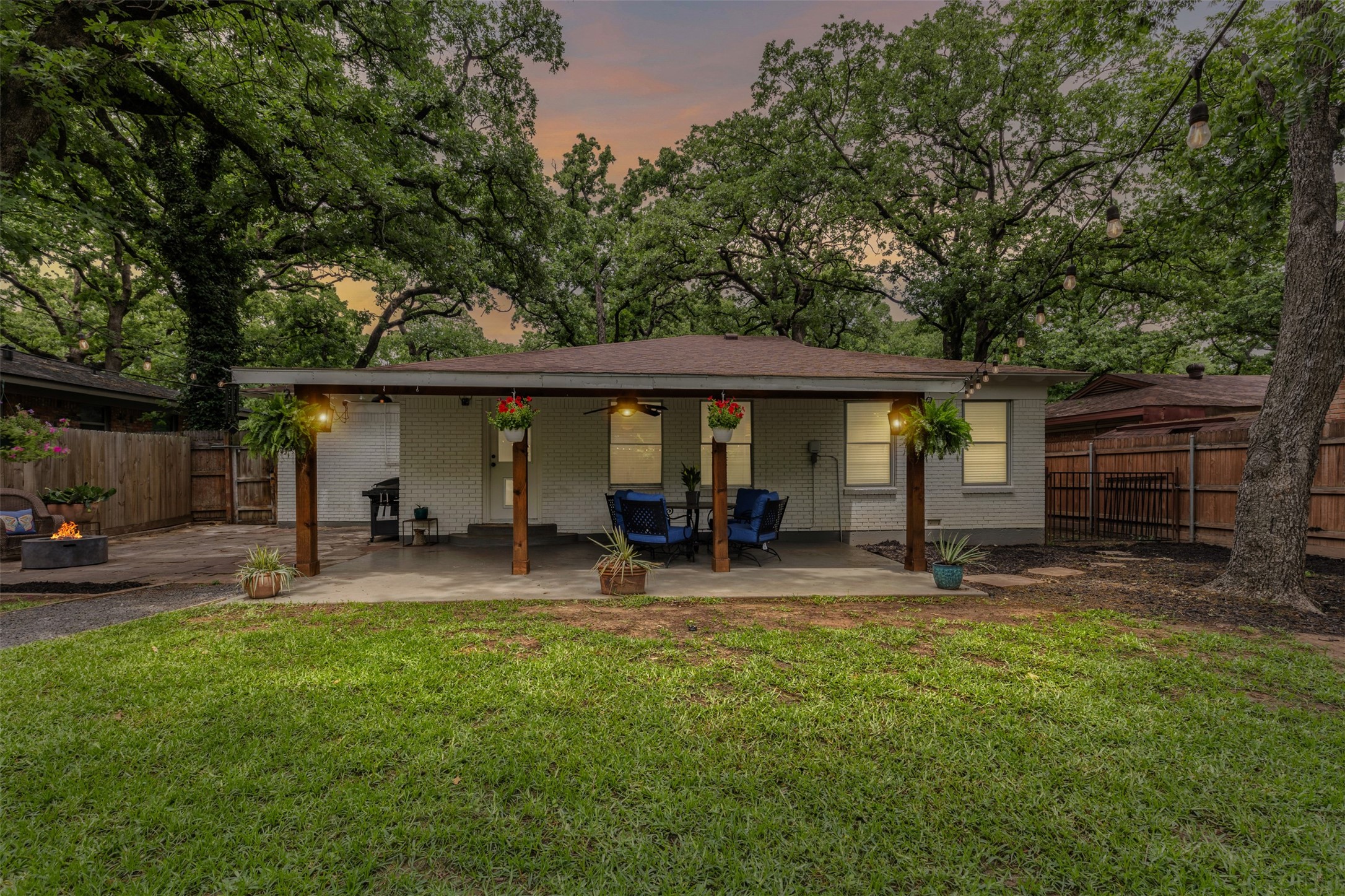 1404 Bluebonnet Trail Arlington TX 76013