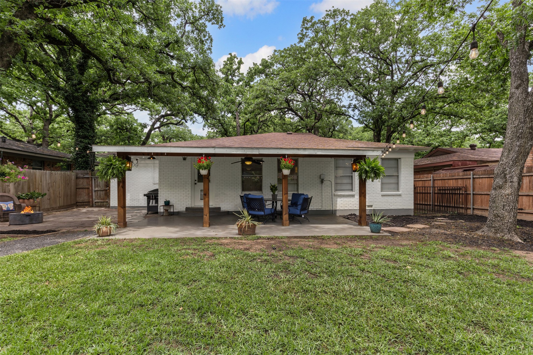 1404 Bluebonnet Trail Arlington TX 76013