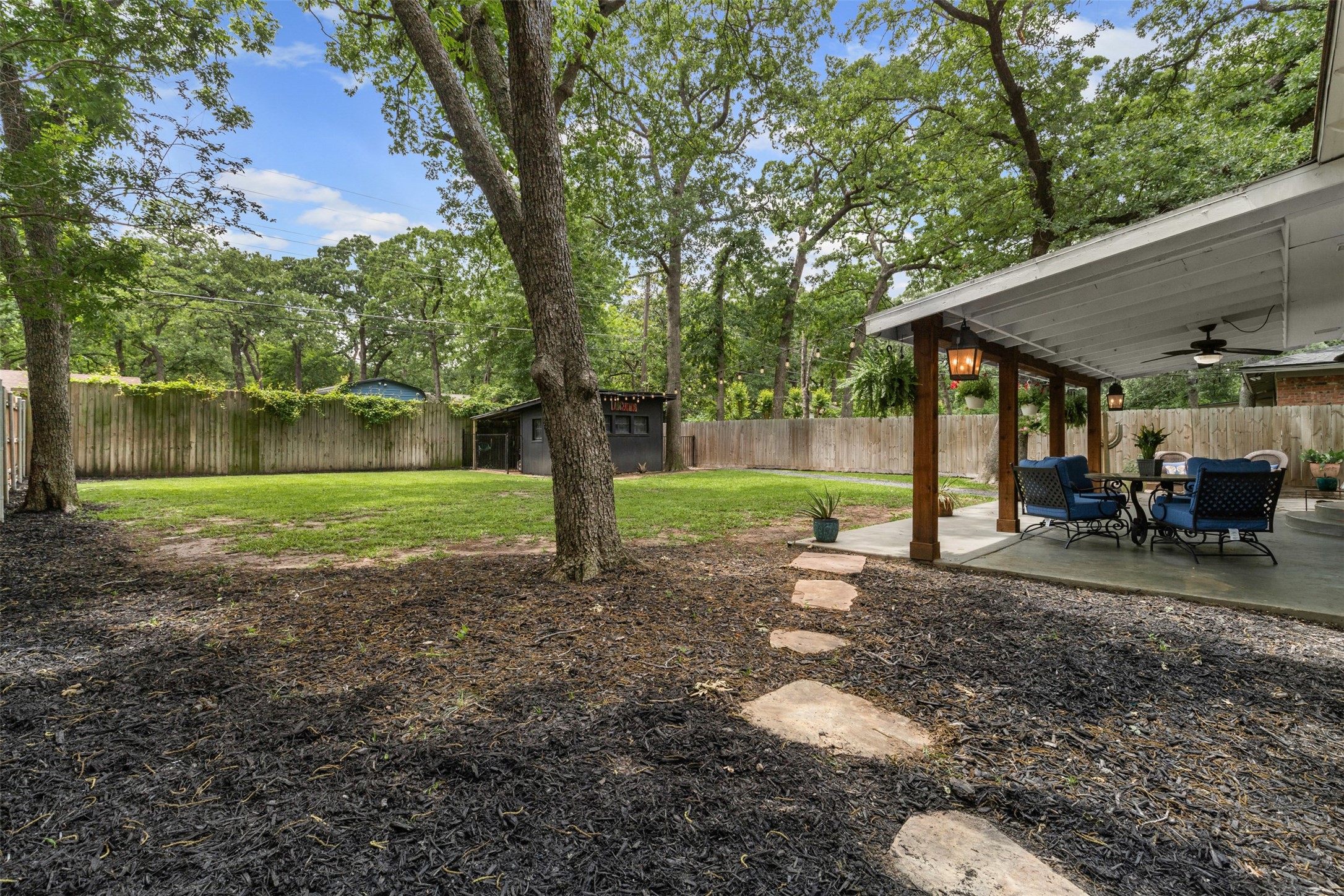 1404 Bluebonnet Trail Arlington TX 76013