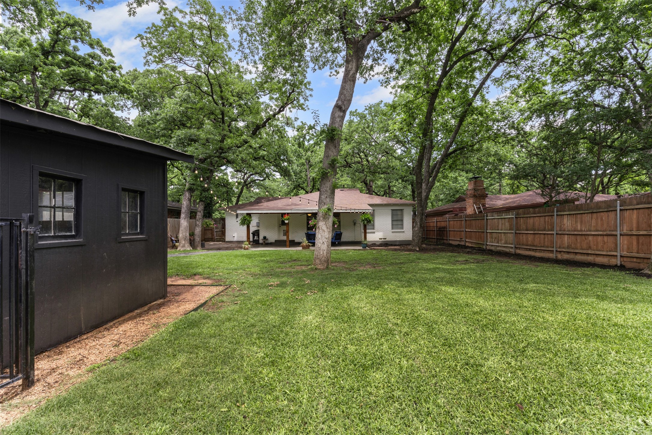 1404 Bluebonnet Trail Arlington TX 76013