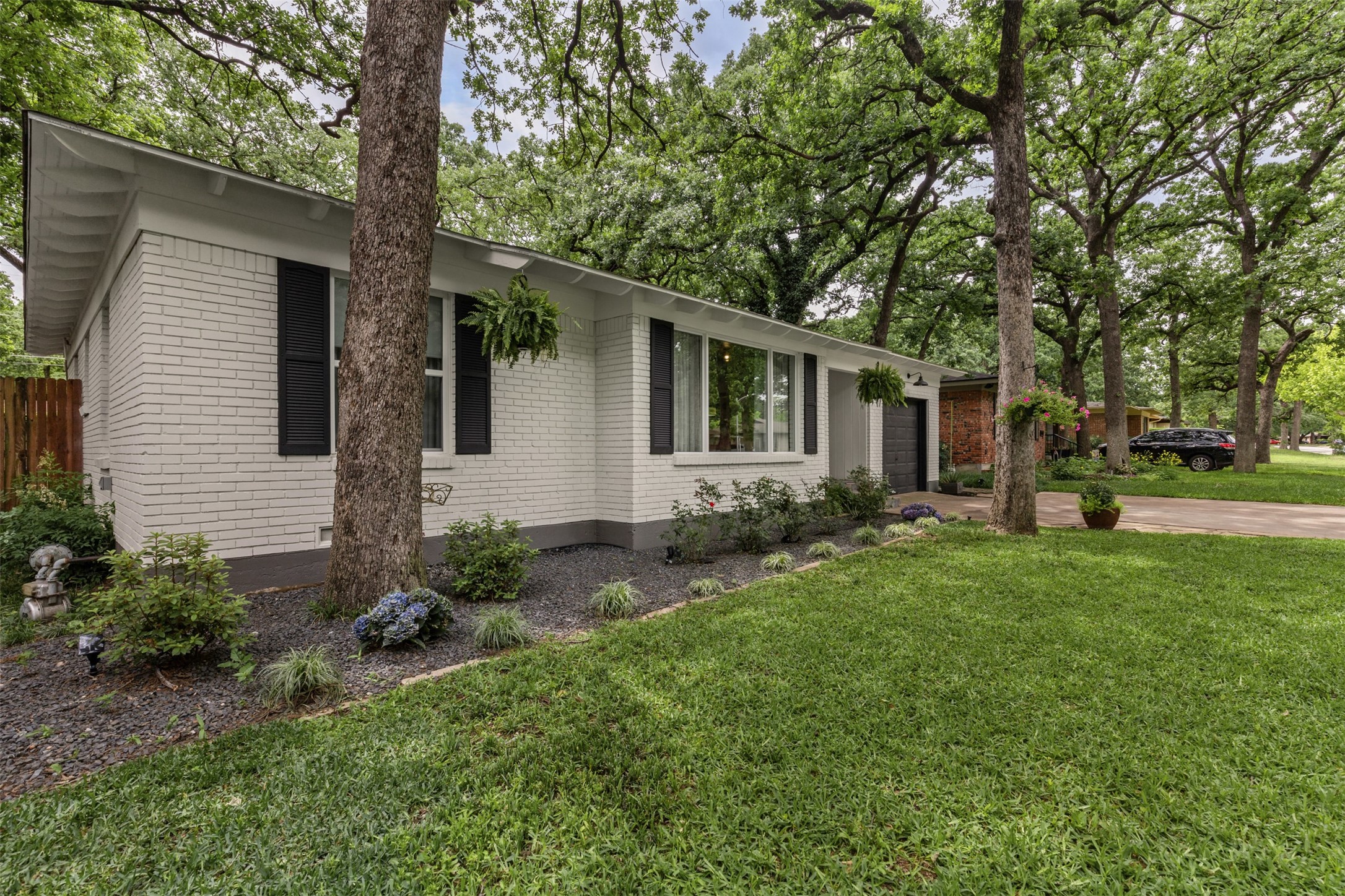 1404 Bluebonnet Trail Arlington TX 76013