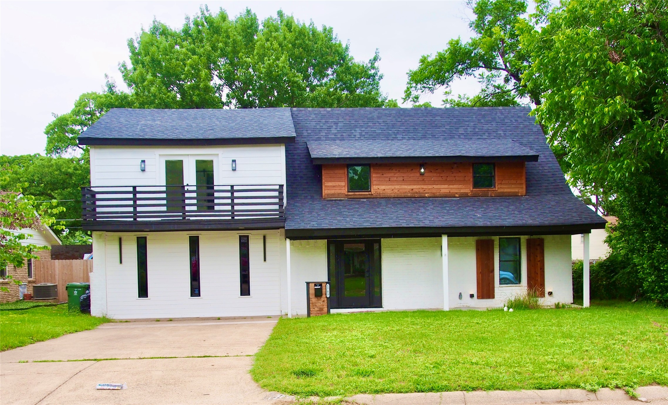 1703 Foster Drive Arlington TX 76012