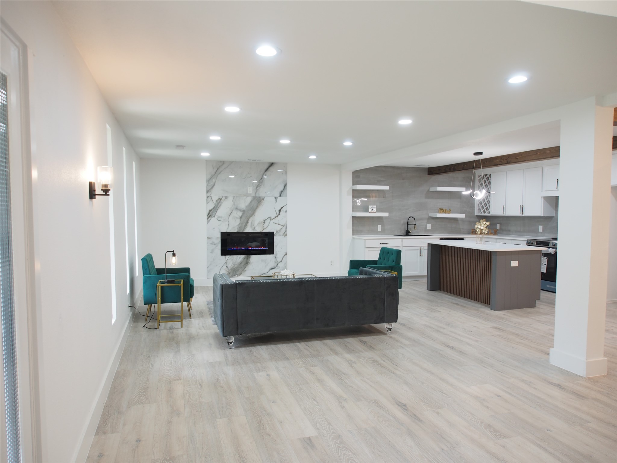 1703 Foster Drive Arlington TX 76012