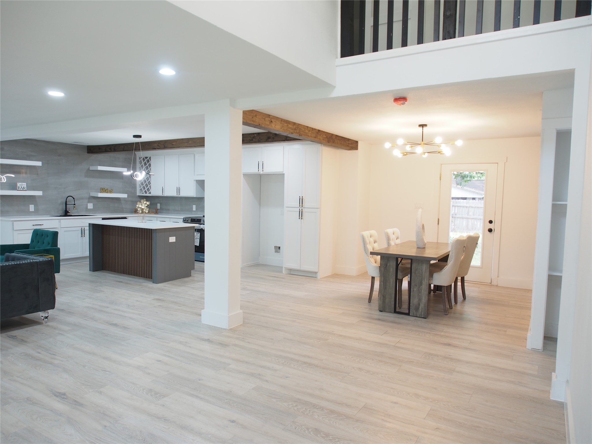 1703 Foster Drive Arlington TX 76012