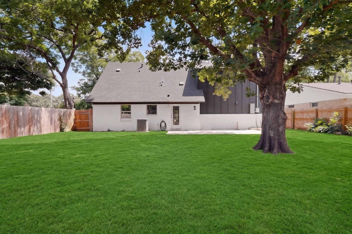 1703 Foster Drive Arlington TX 76012