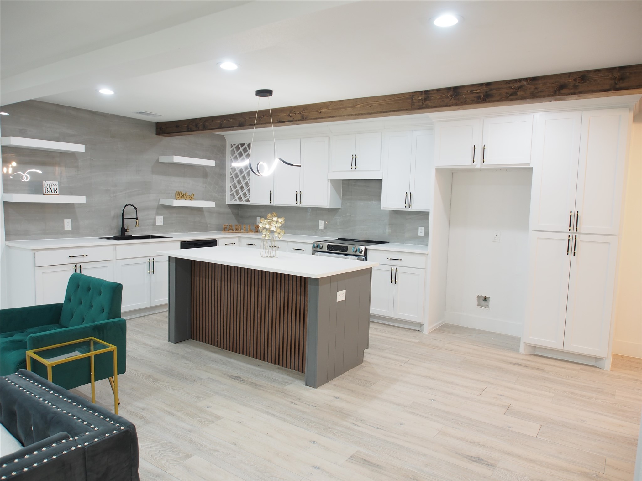 1703 Foster Drive Arlington TX 76012
