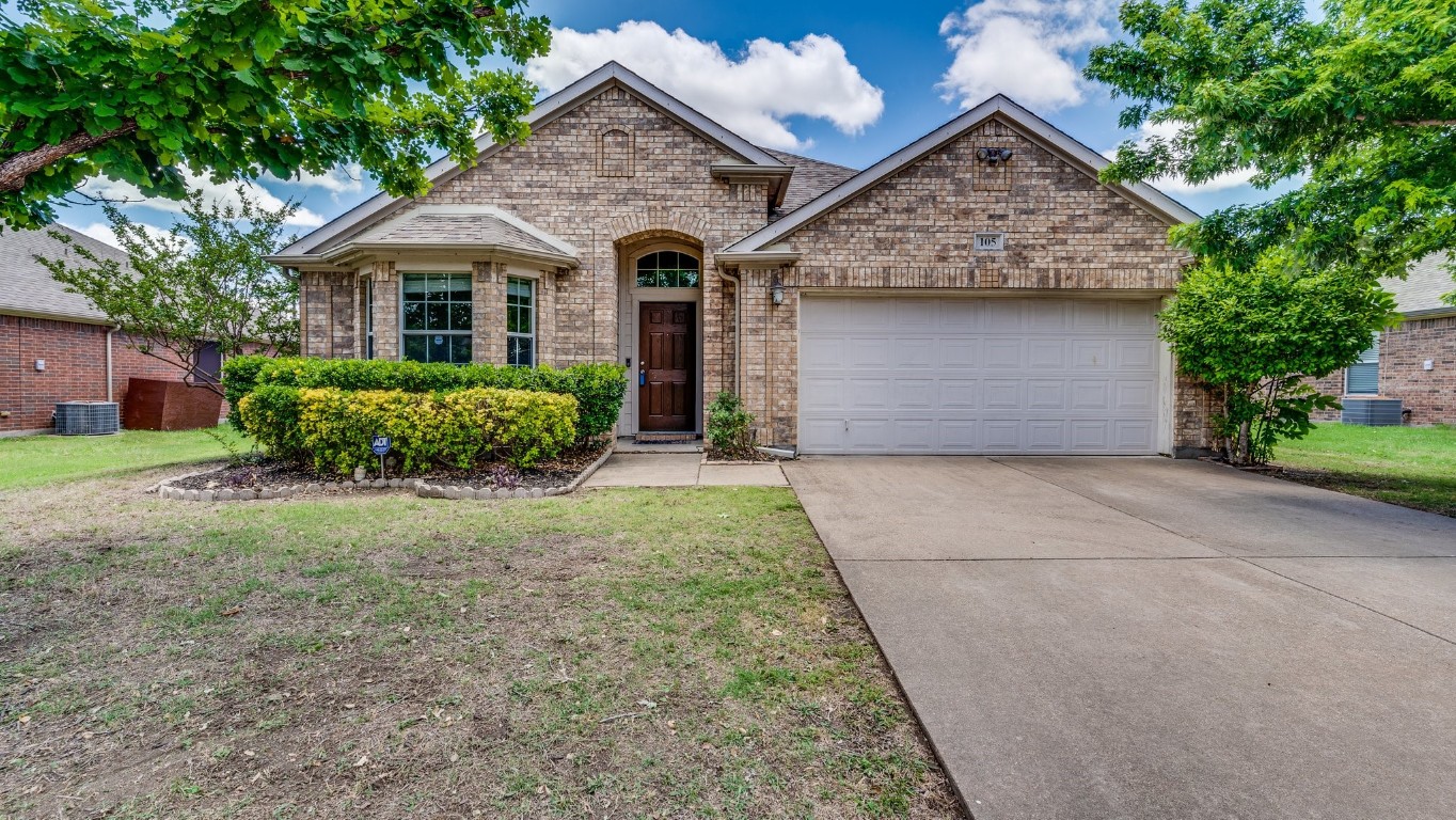 105 Bear Trail Waxahachie TX 75165