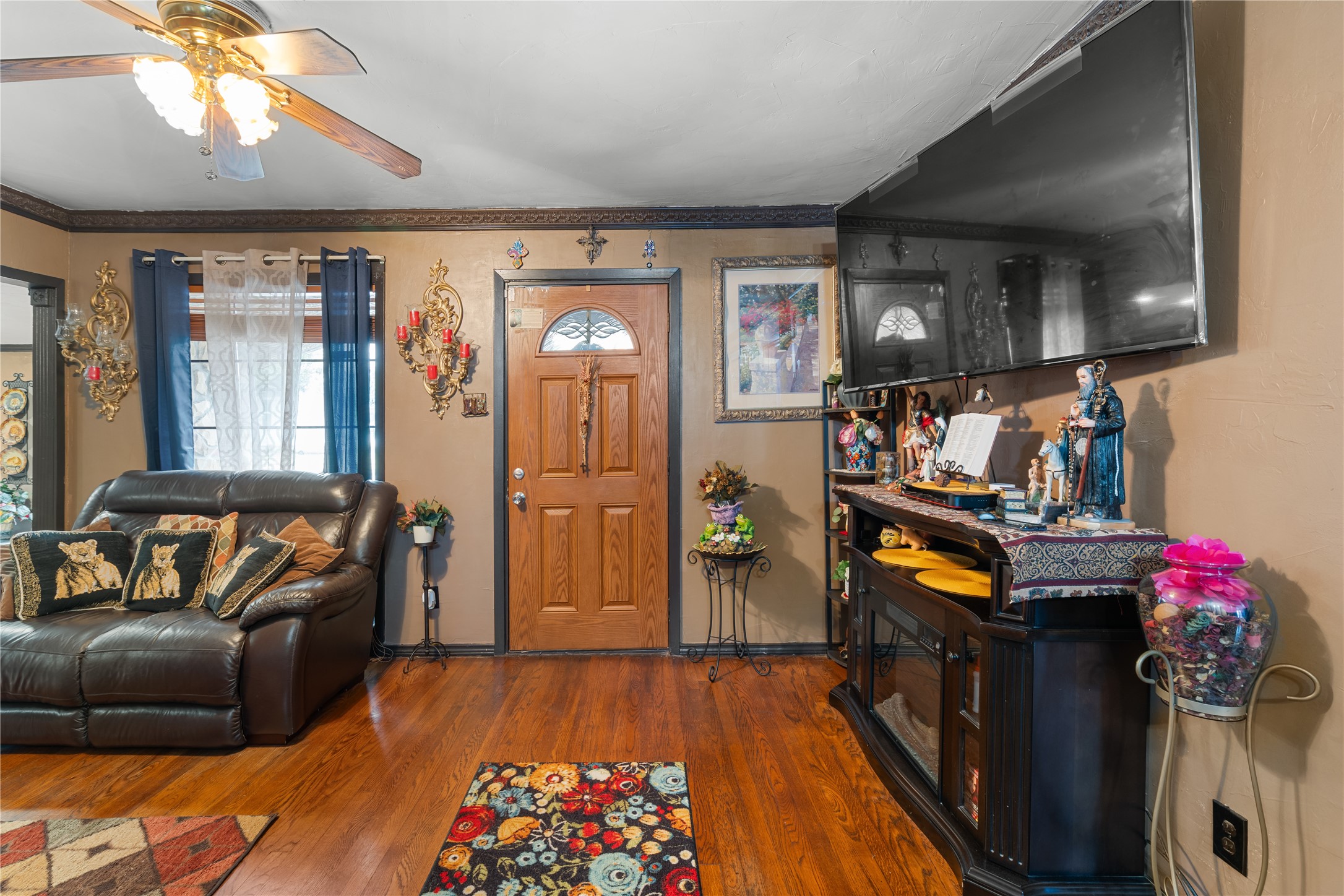 6038 Goodwin Avenue Dallas TX 75206