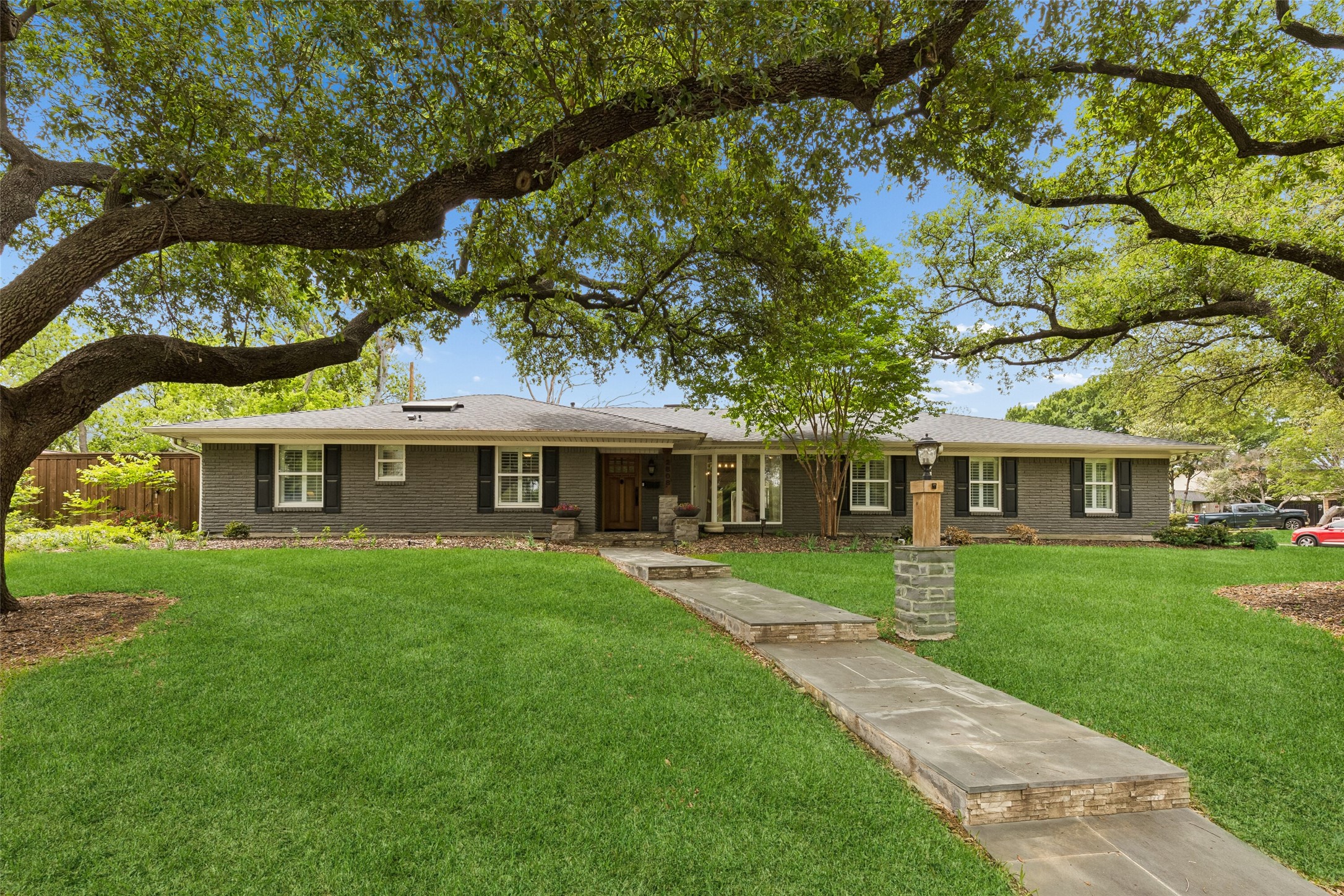 2808 Reedcroft Drive Farmers Branch TX 75234