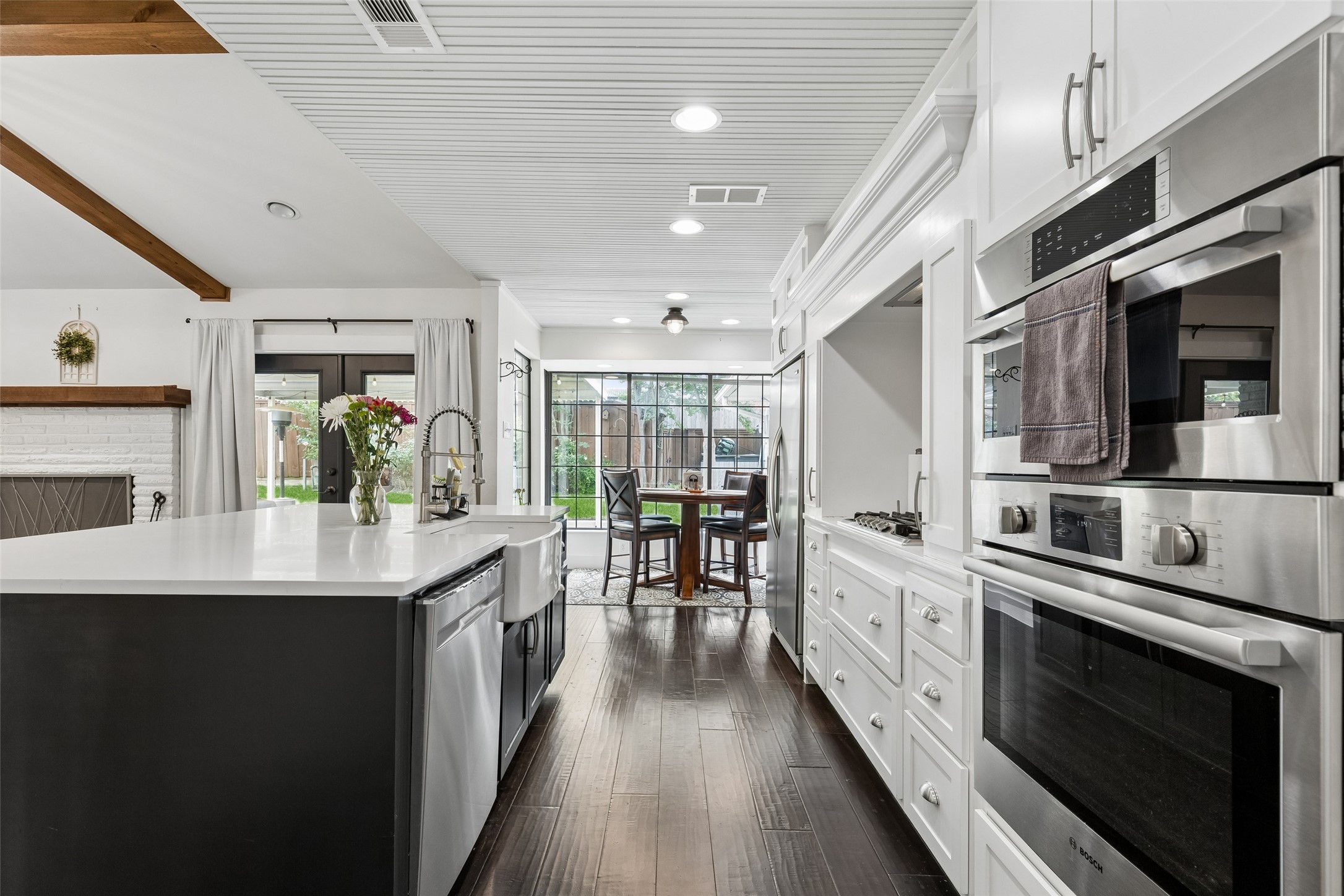 2808 Reedcroft Drive Farmers Branch TX 75234