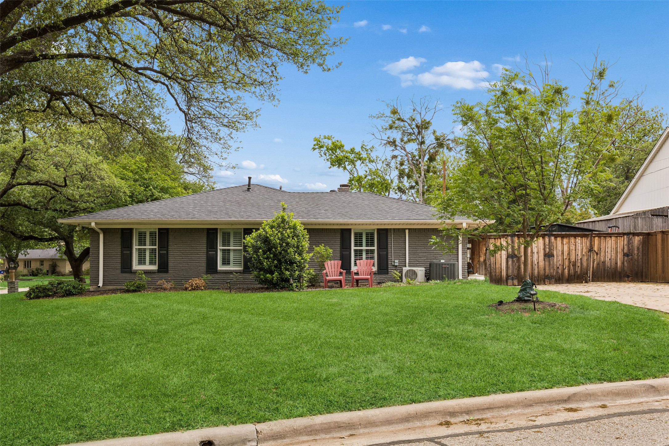 2808 Reedcroft Drive Farmers Branch TX 75234