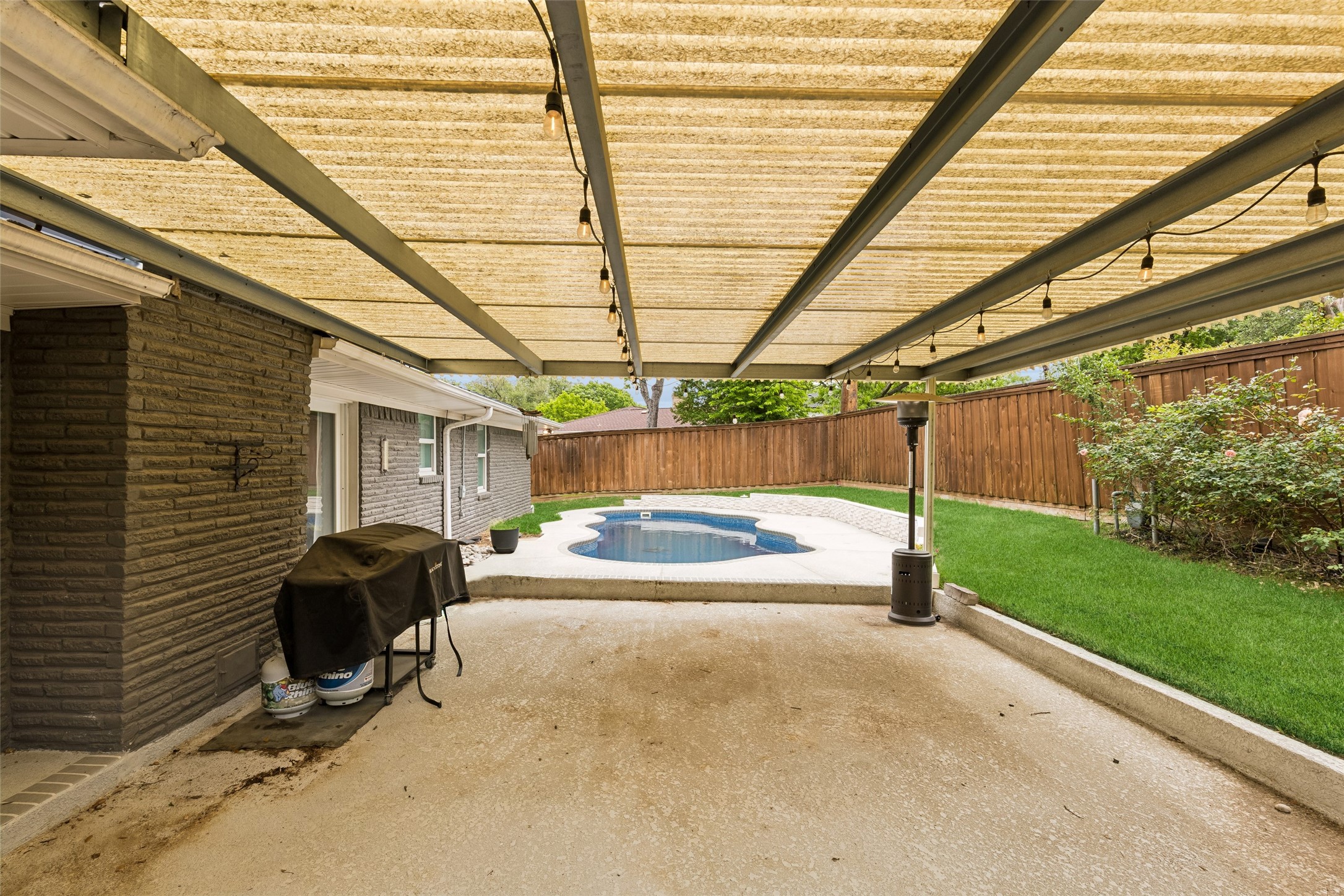 2808 Reedcroft Drive Farmers Branch TX 75234