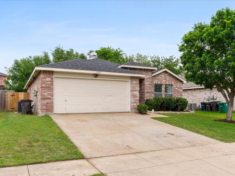 5429 Scotts Valley Street Fort Worth TX 76244