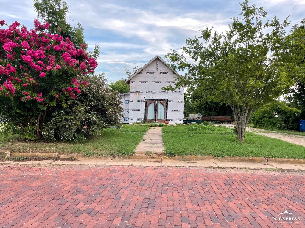 507 W 9th Street Cisco TX 76437