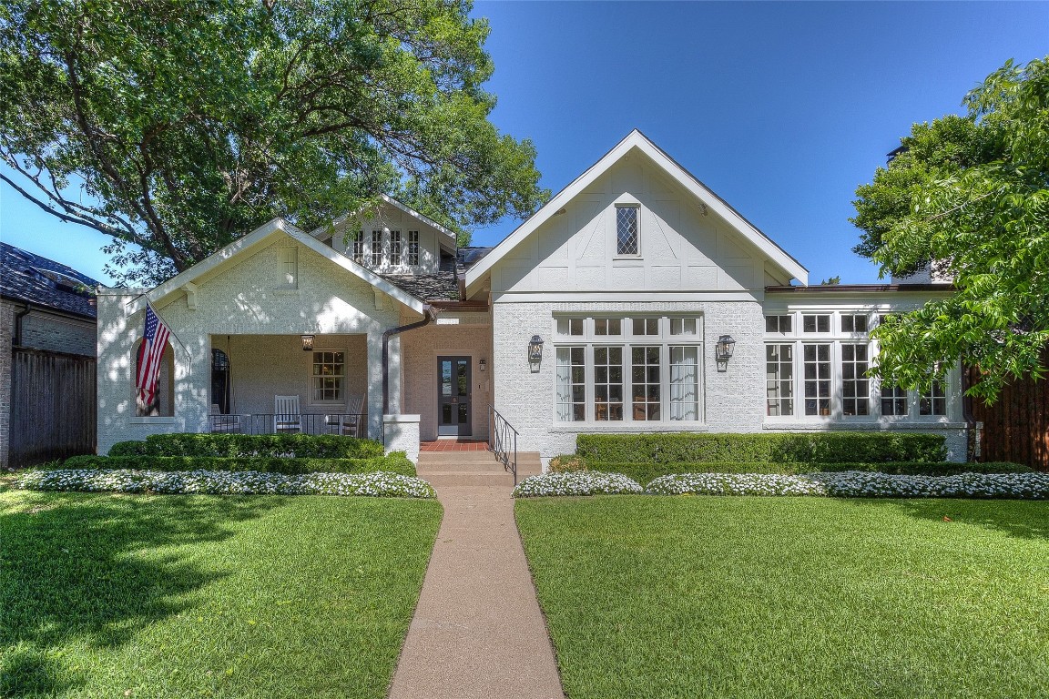 404 Virginia Place Fort Worth TX 76107