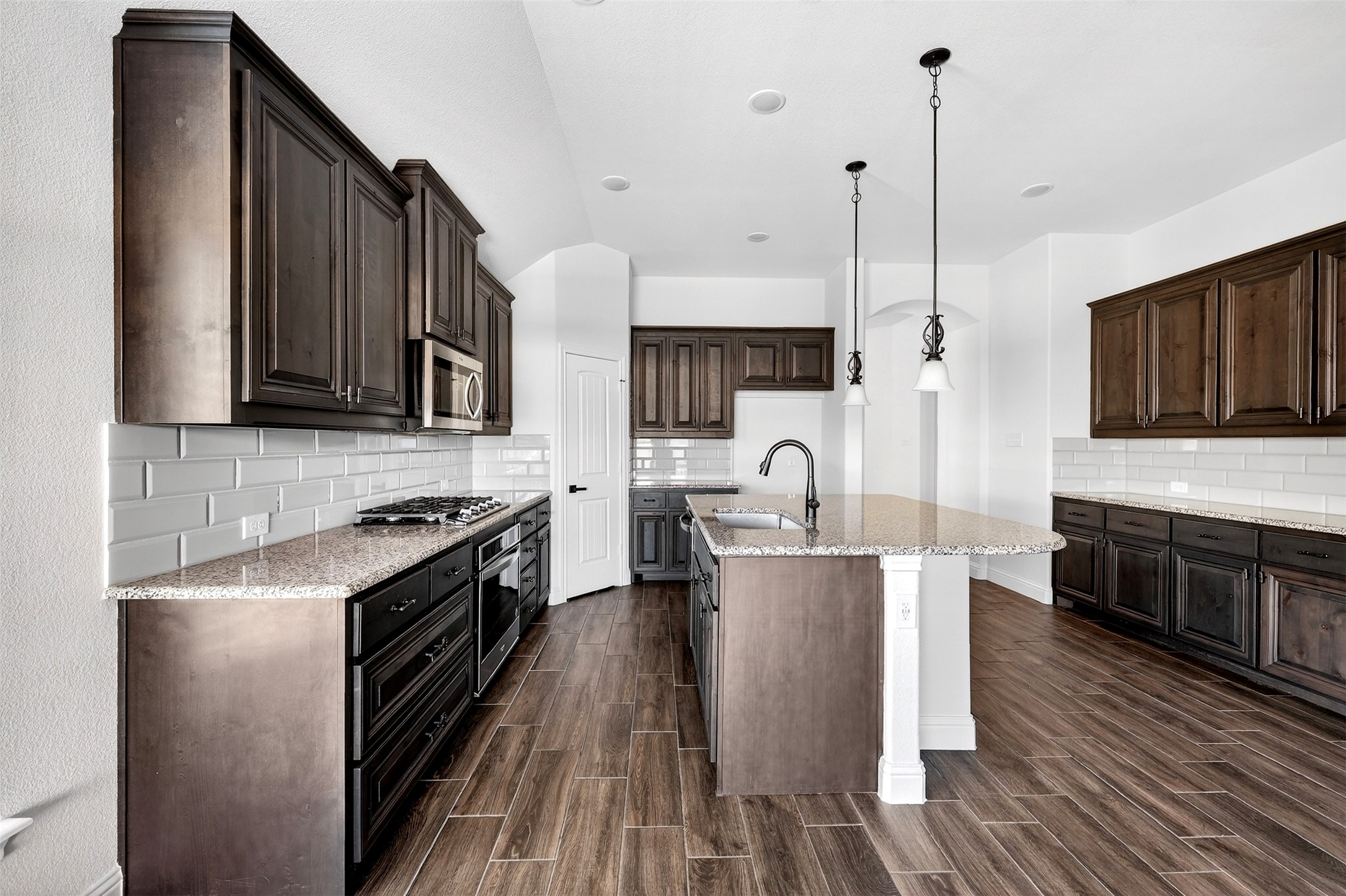 1739 Riviera Drive Waxahachie TX 75165