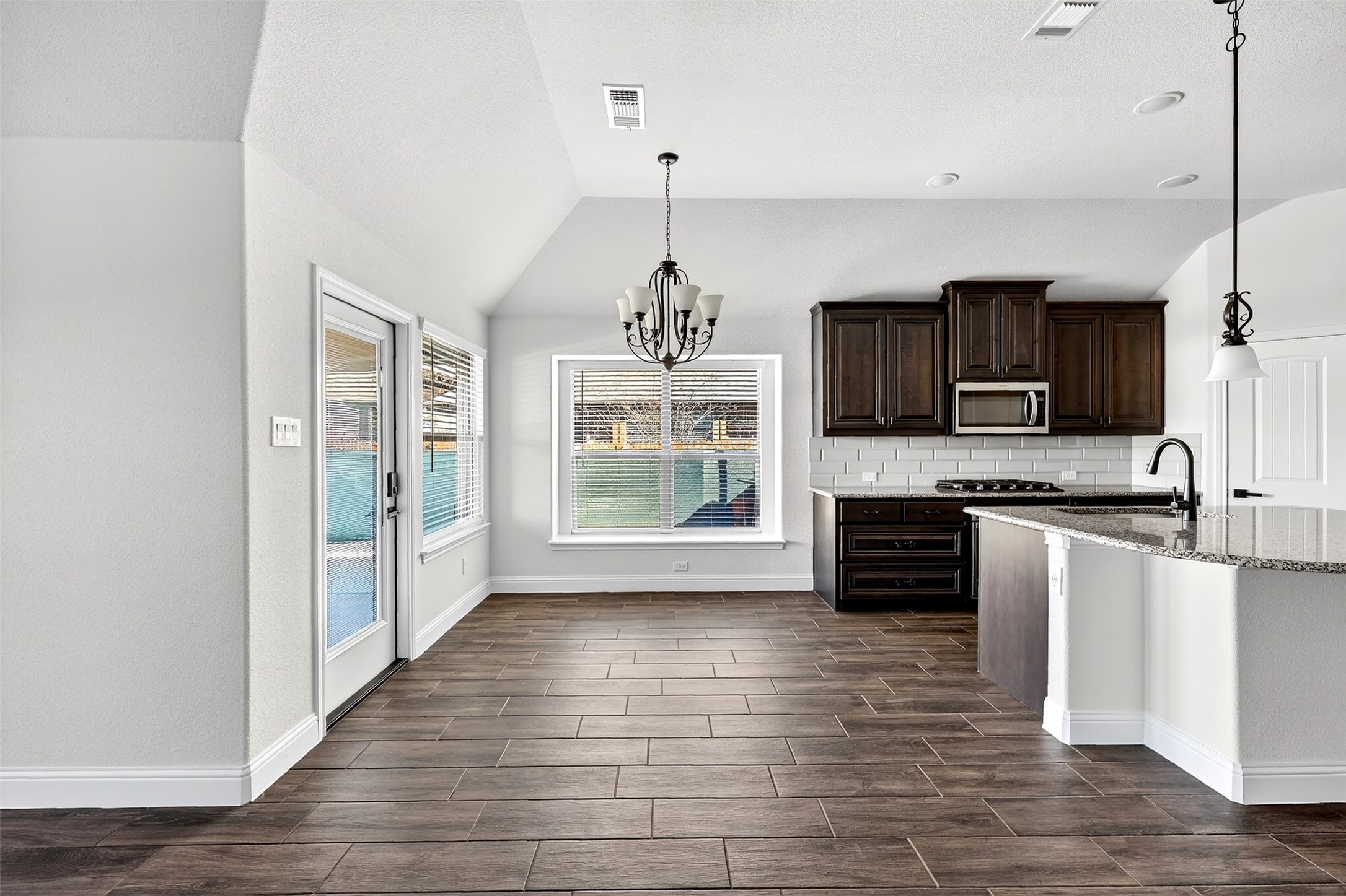 1739 Riviera Drive Waxahachie TX 75165