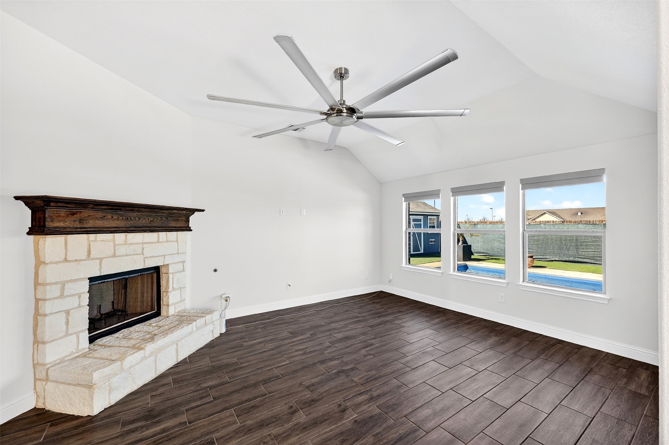 1739 Riviera Drive Waxahachie TX 75165