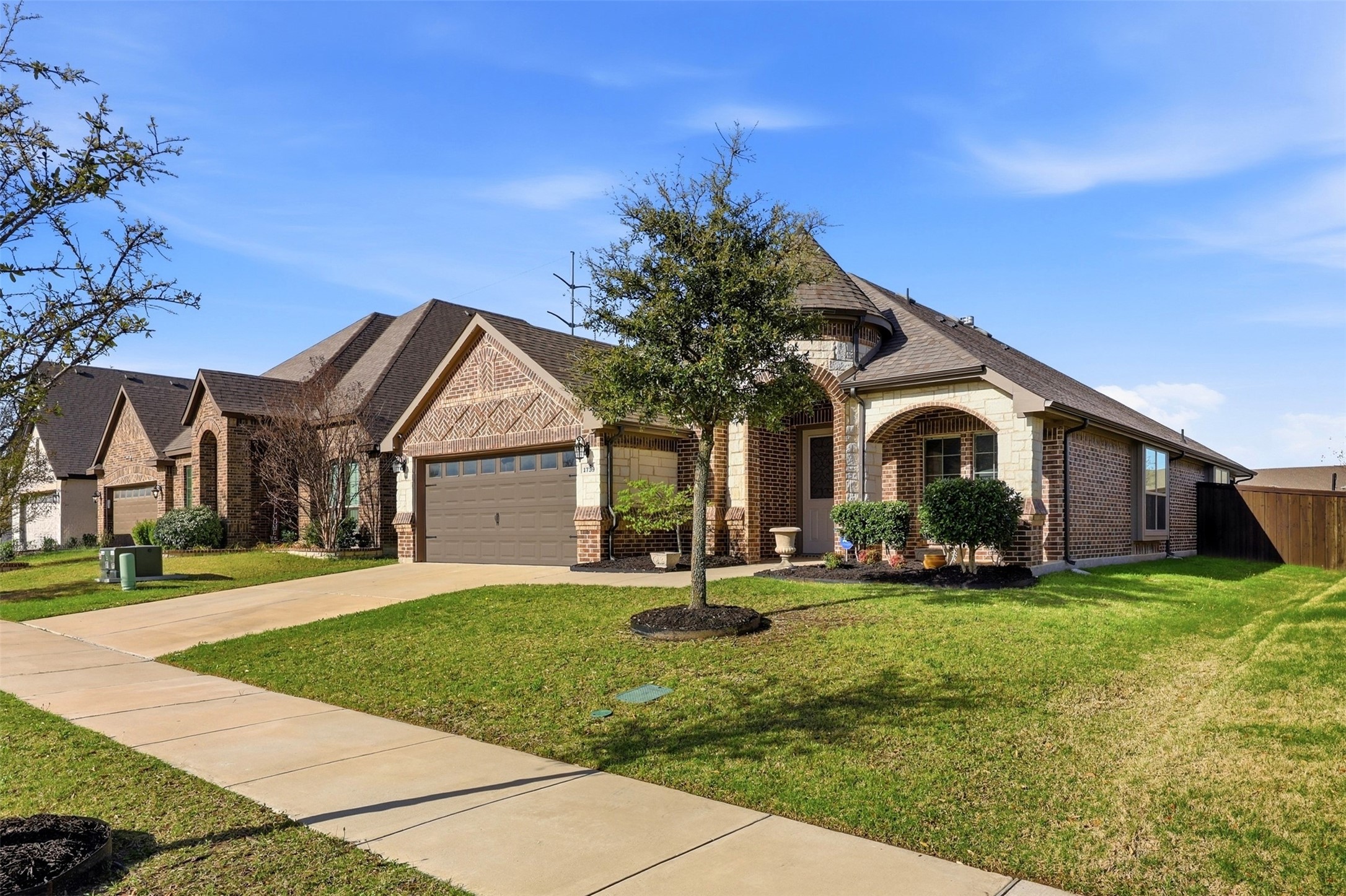 1739 Riviera Drive Waxahachie TX 75165