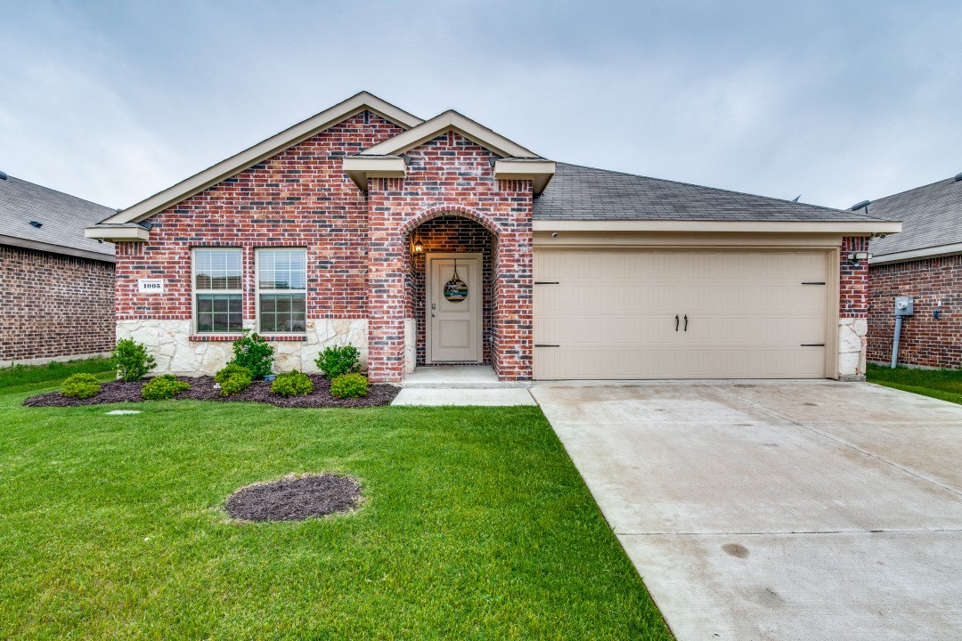 1005 Whispering Oak Drive Royse City TX 75189