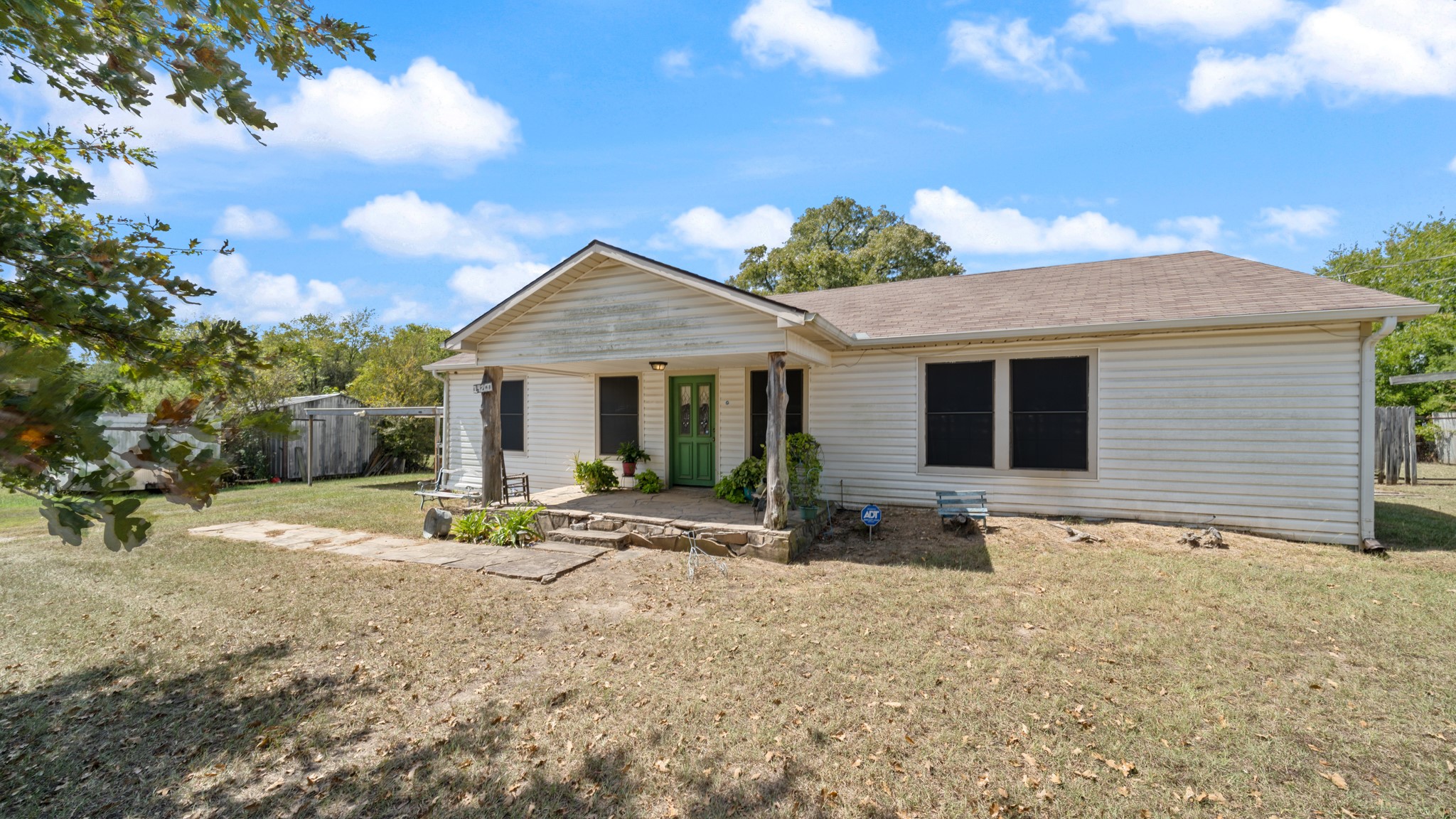 14260 N 3rd Scurry TX 75158