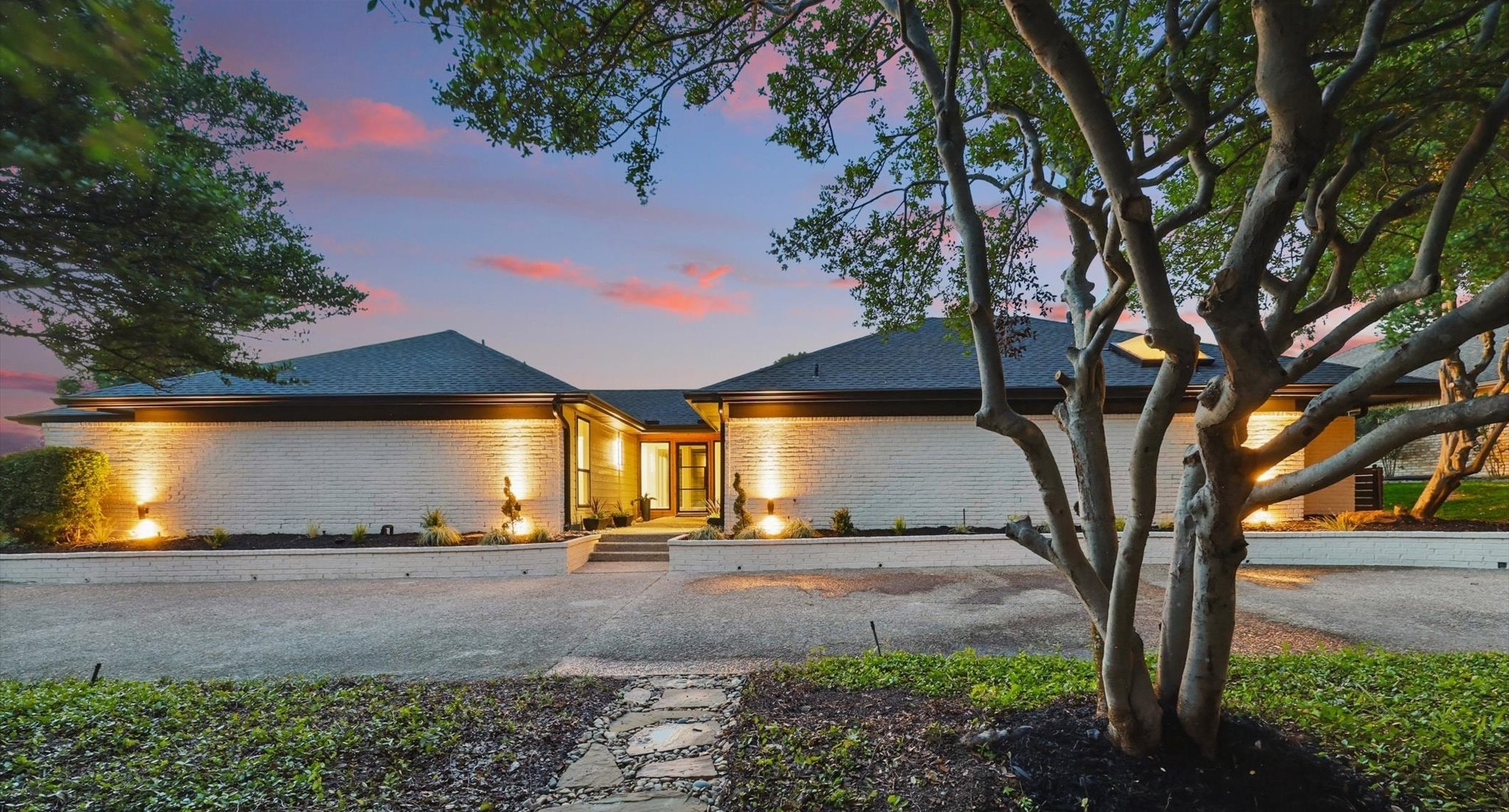 7601 Pennyburn Drive Dallas TX 75248