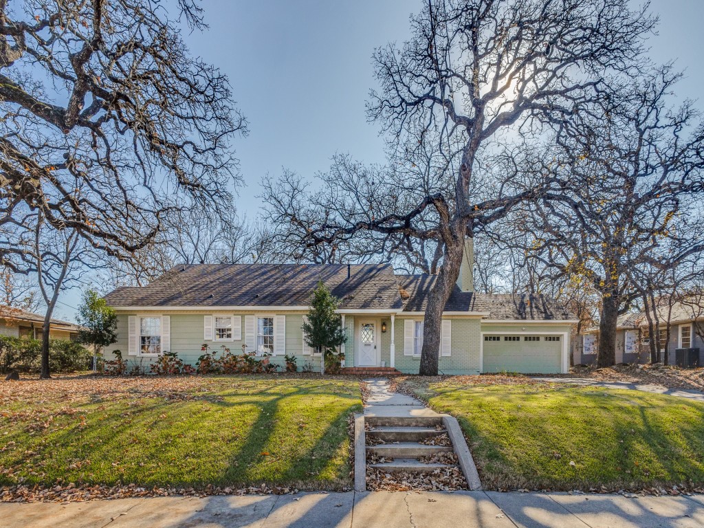1717 W Oak Street Denton TX 76201