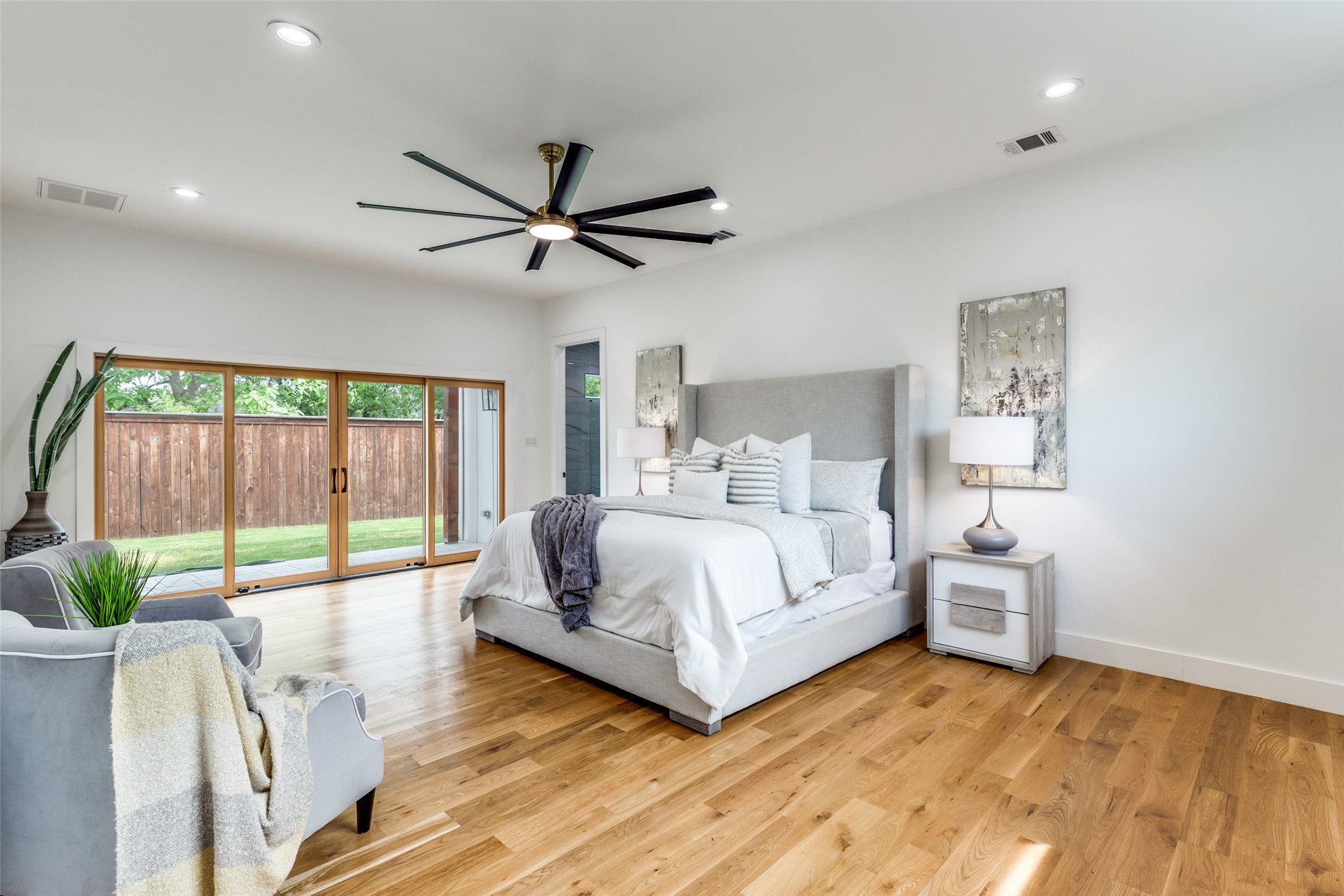 3742 Almazan Drive Dallas TX 75220