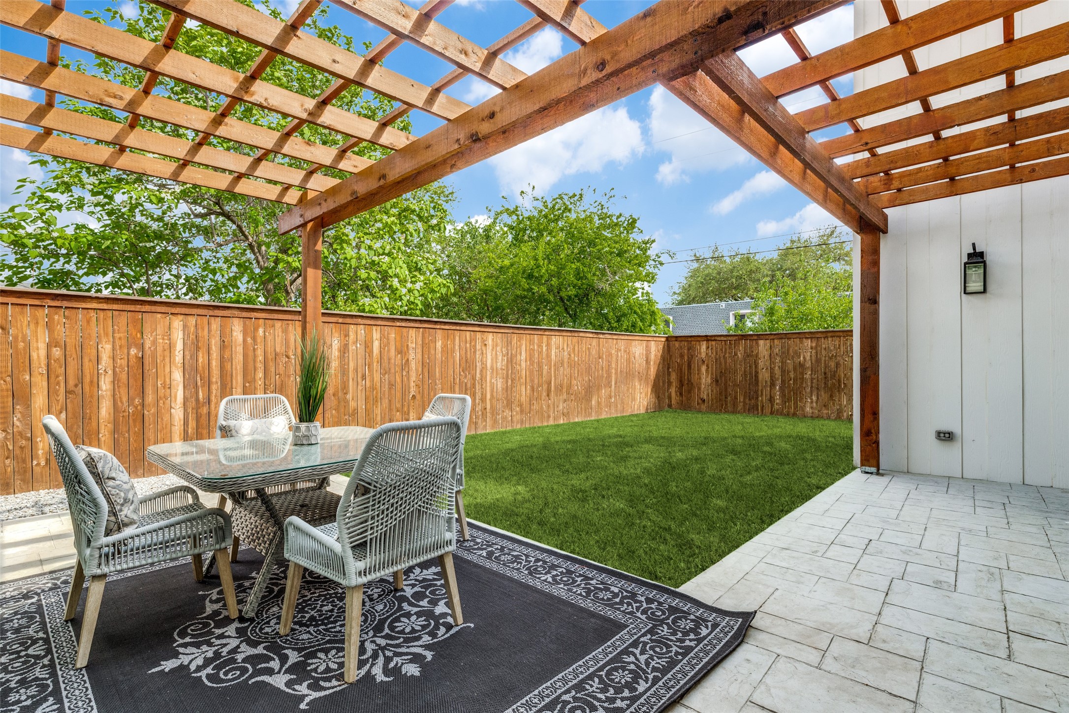 3742 Almazan Drive Dallas TX 75220