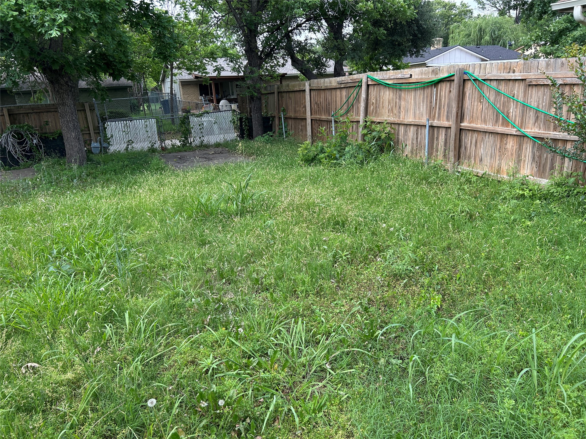 1033 Rockledge Drive Garland TX 75043