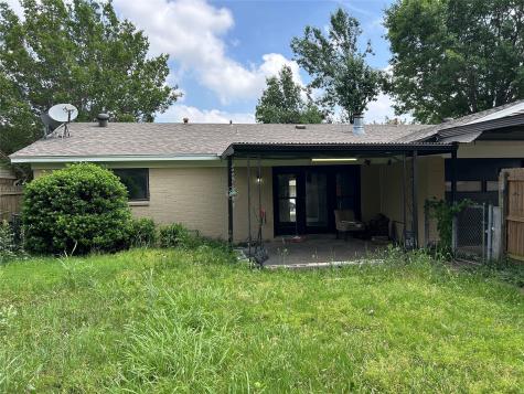 1033 Rockledge Drive Garland TX 75043