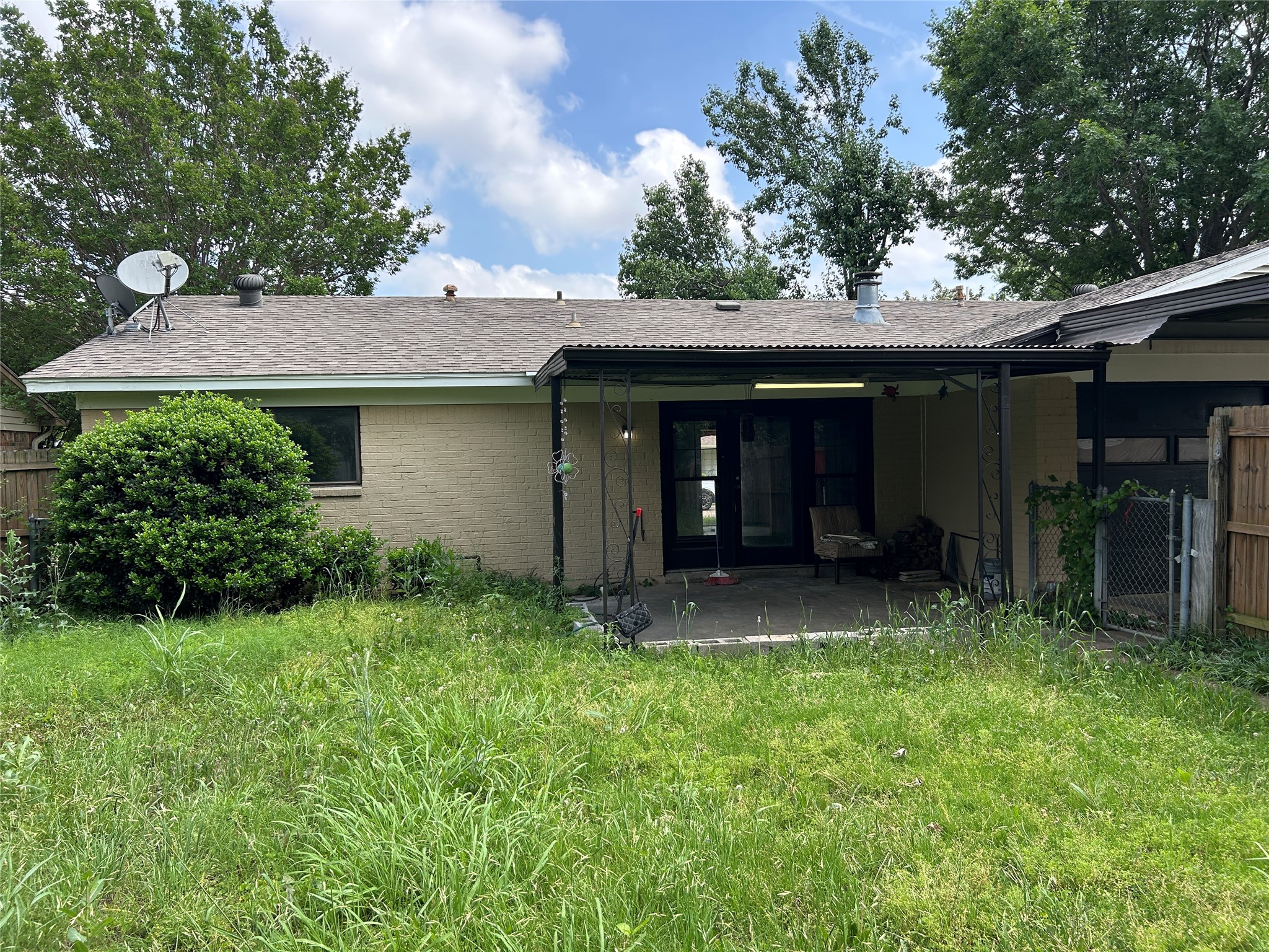 1033 Rockledge Drive Garland TX 75043