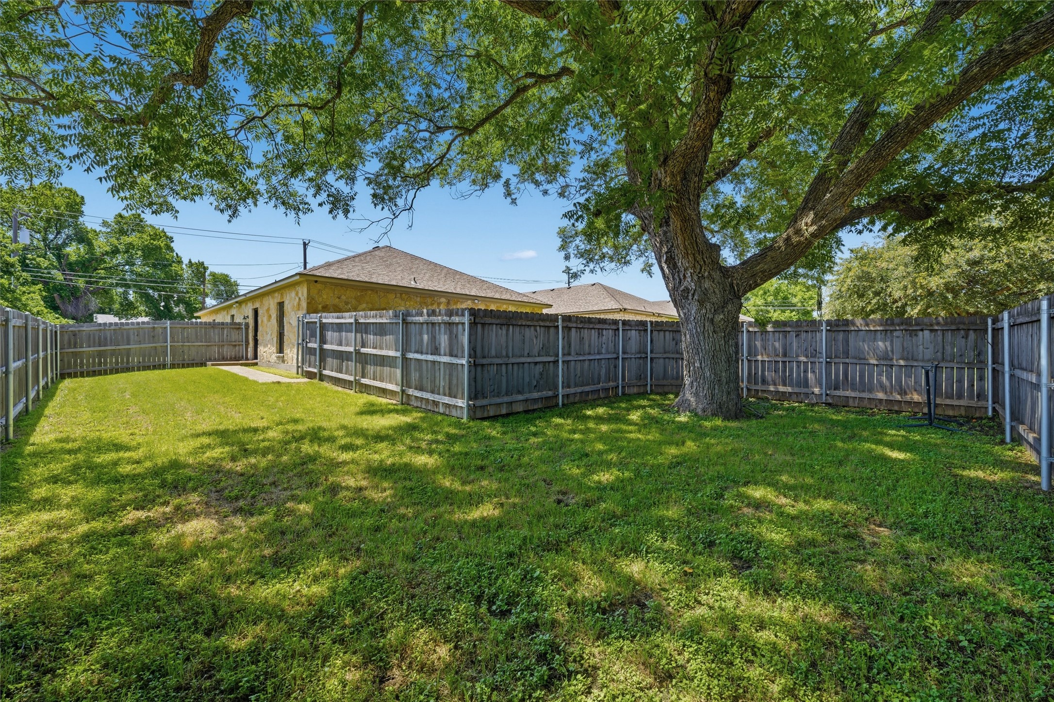 221 Gurley Lane Waco TX 76706