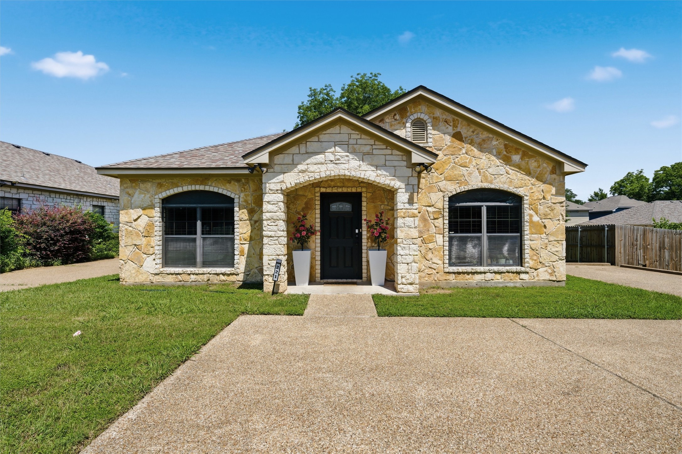 221 Gurley Lane Waco TX 76706